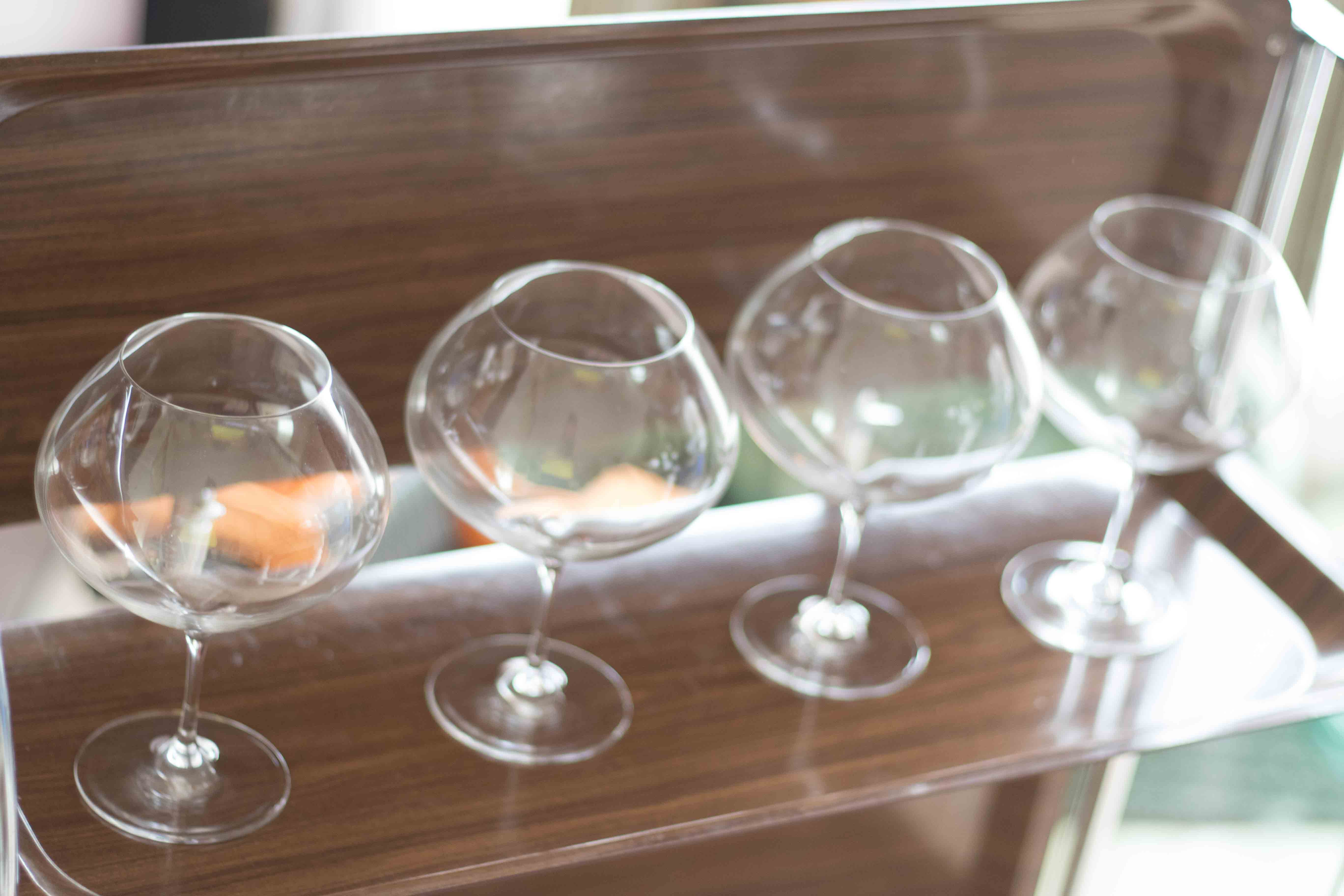 Lot of 4 feet for wine glasses