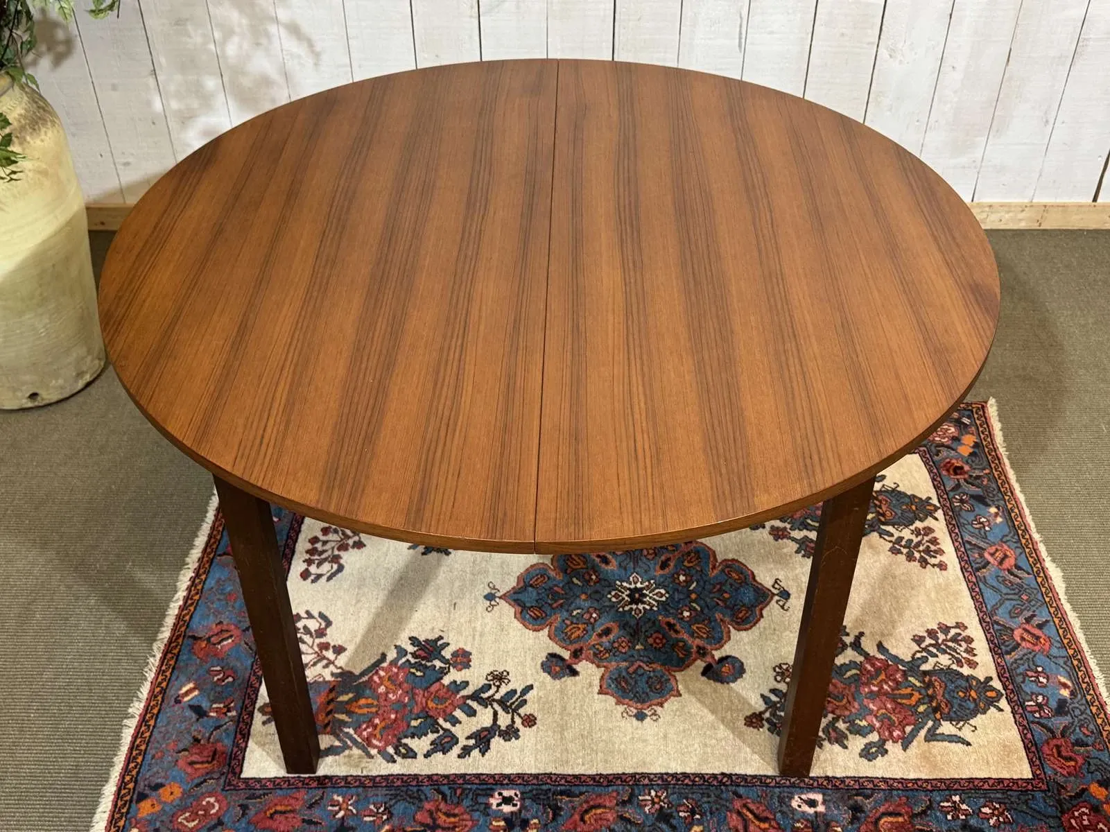 Table des années 1970 en teck avec 1 allonge