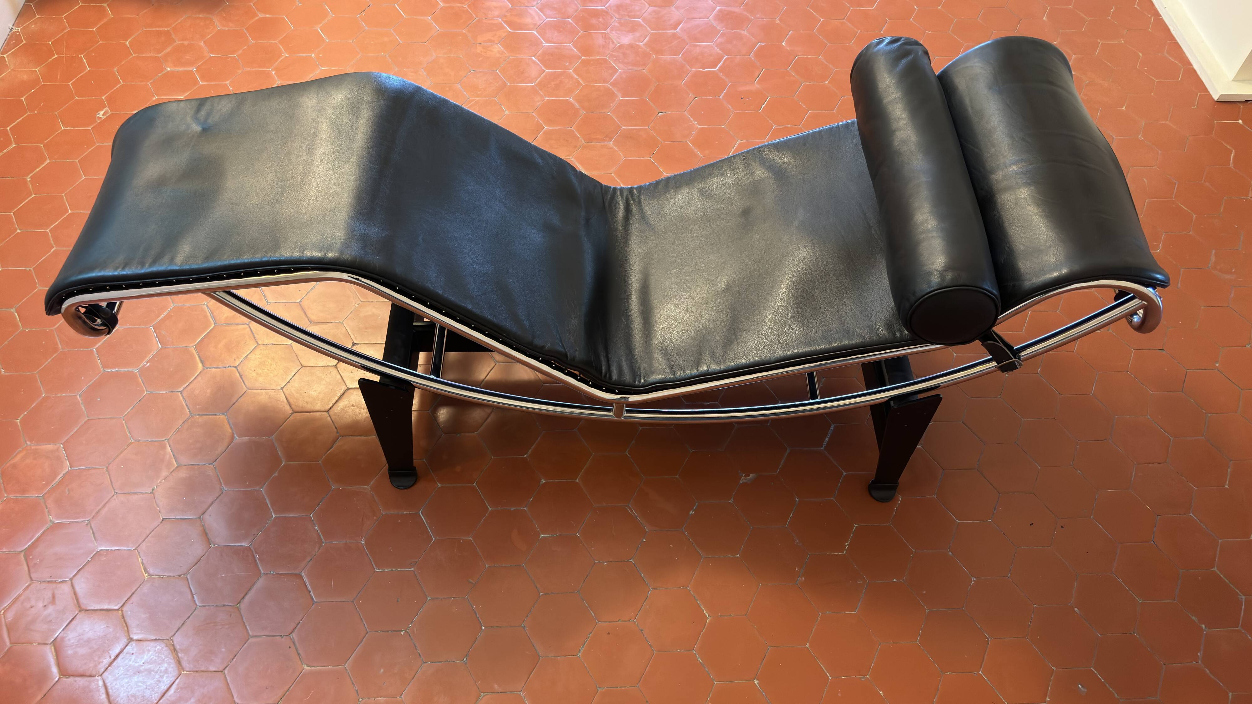 LC4 Chaise Longue Perriand Jeanneret Le Cobusier, cassina edition