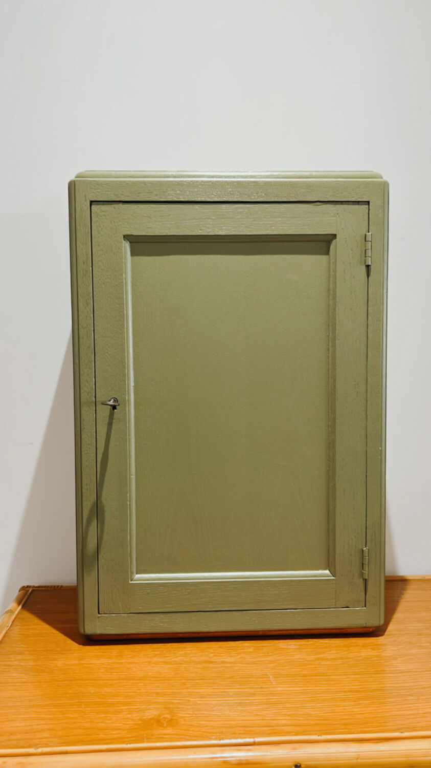 Armoire à pharmacie vert olive