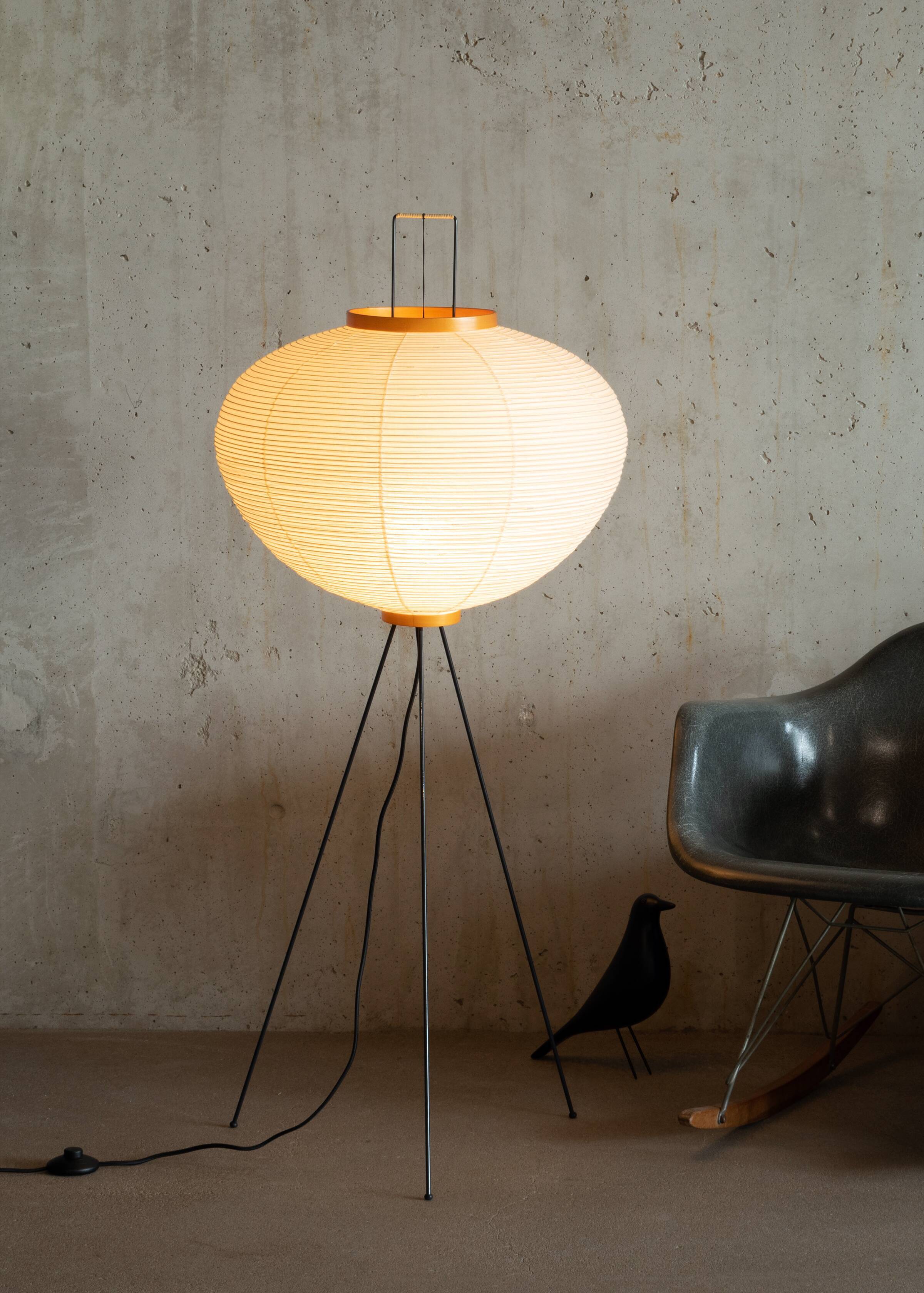 Lampadaire Isamu Noguchi Modèle 10A Akari fabriquée à la main par Ozeki