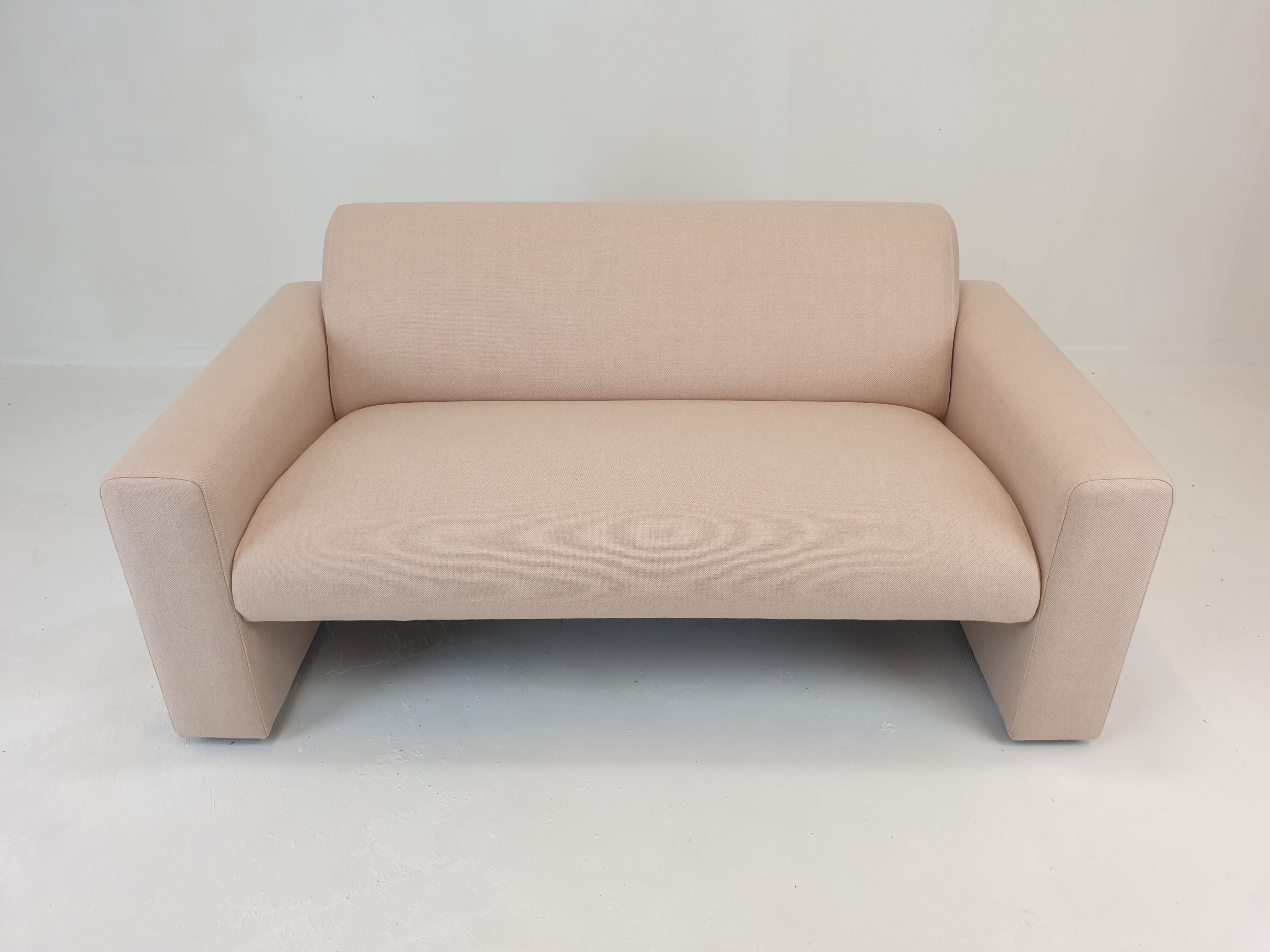 Model 691 2-Seat Sofa by Artifort, 1980s