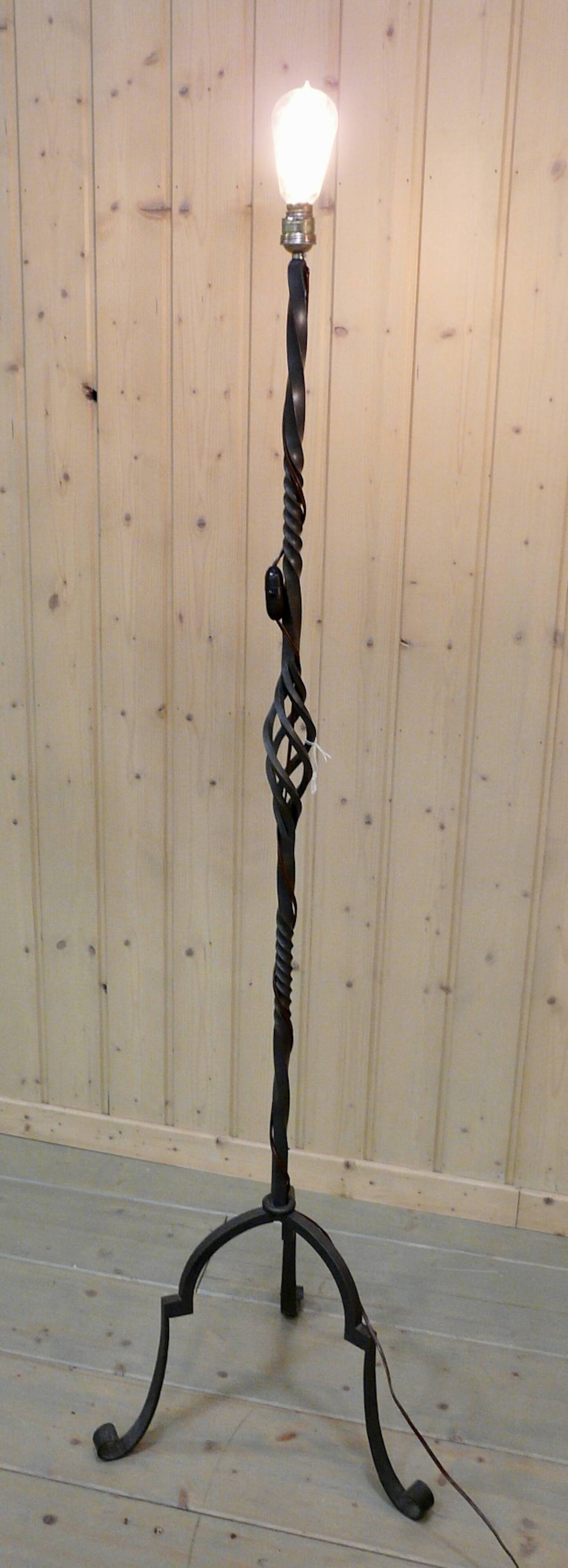 Vintage 1960s openwork wrought iron floor lamp