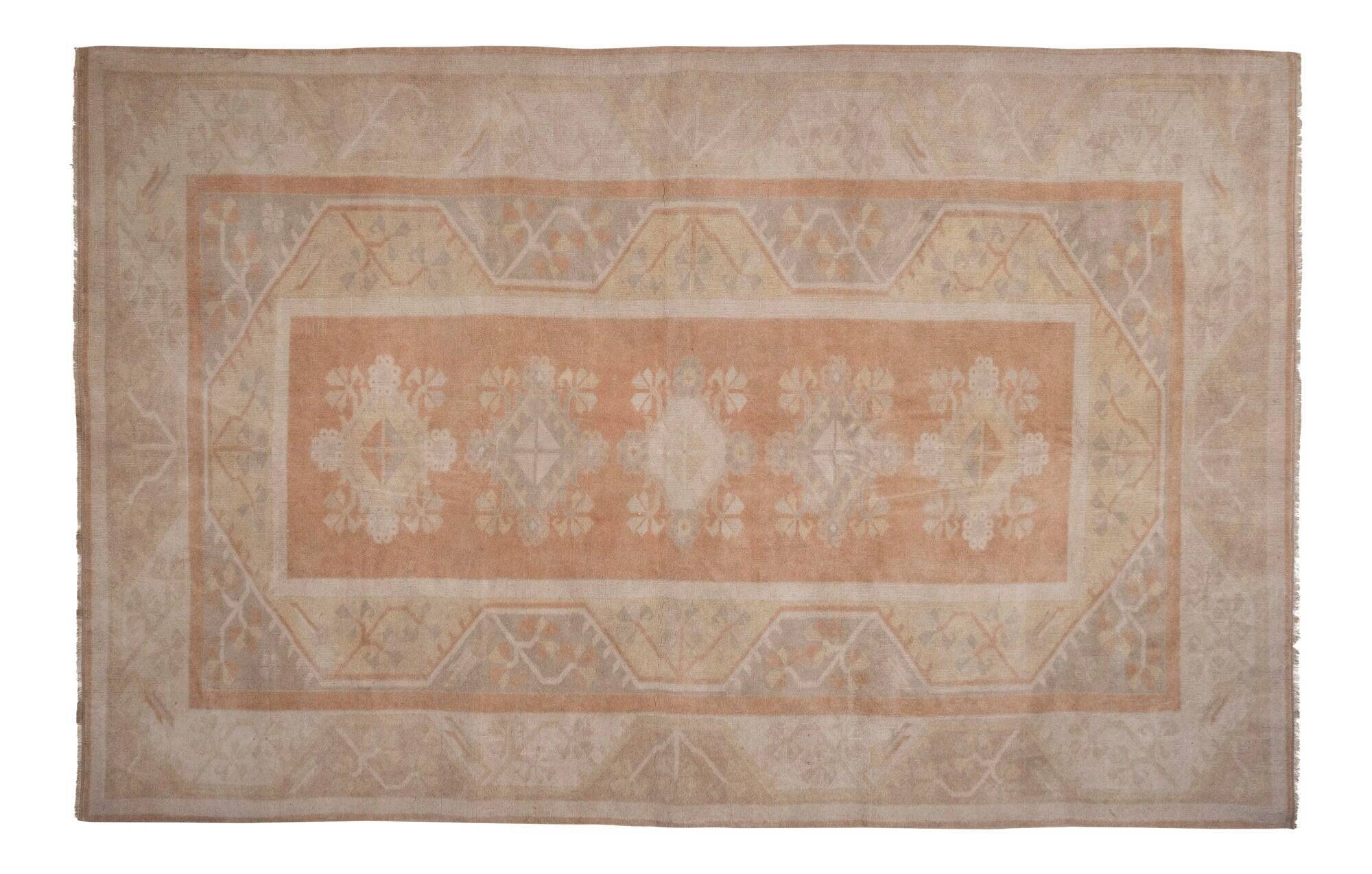 Vintage Turkish Oushak rug 203x315 cm