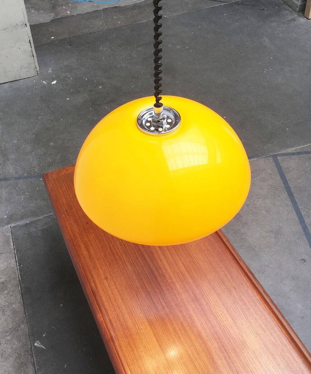 Space Age hanging lamp Cabras by Luigi Massoni for Guzzini