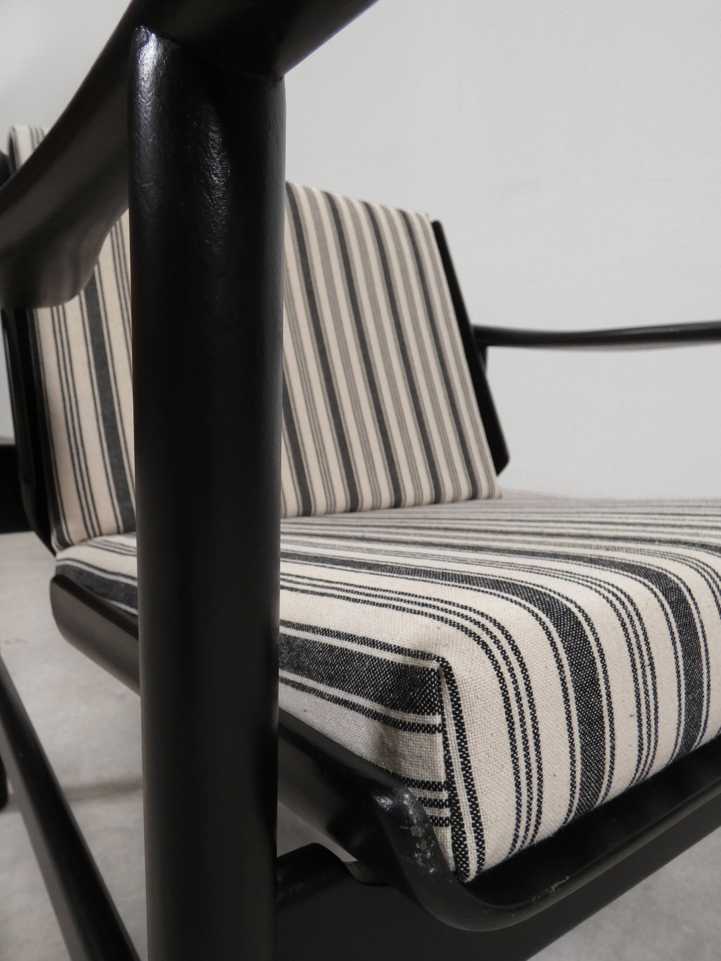 Wooden Scandianvian arm chair