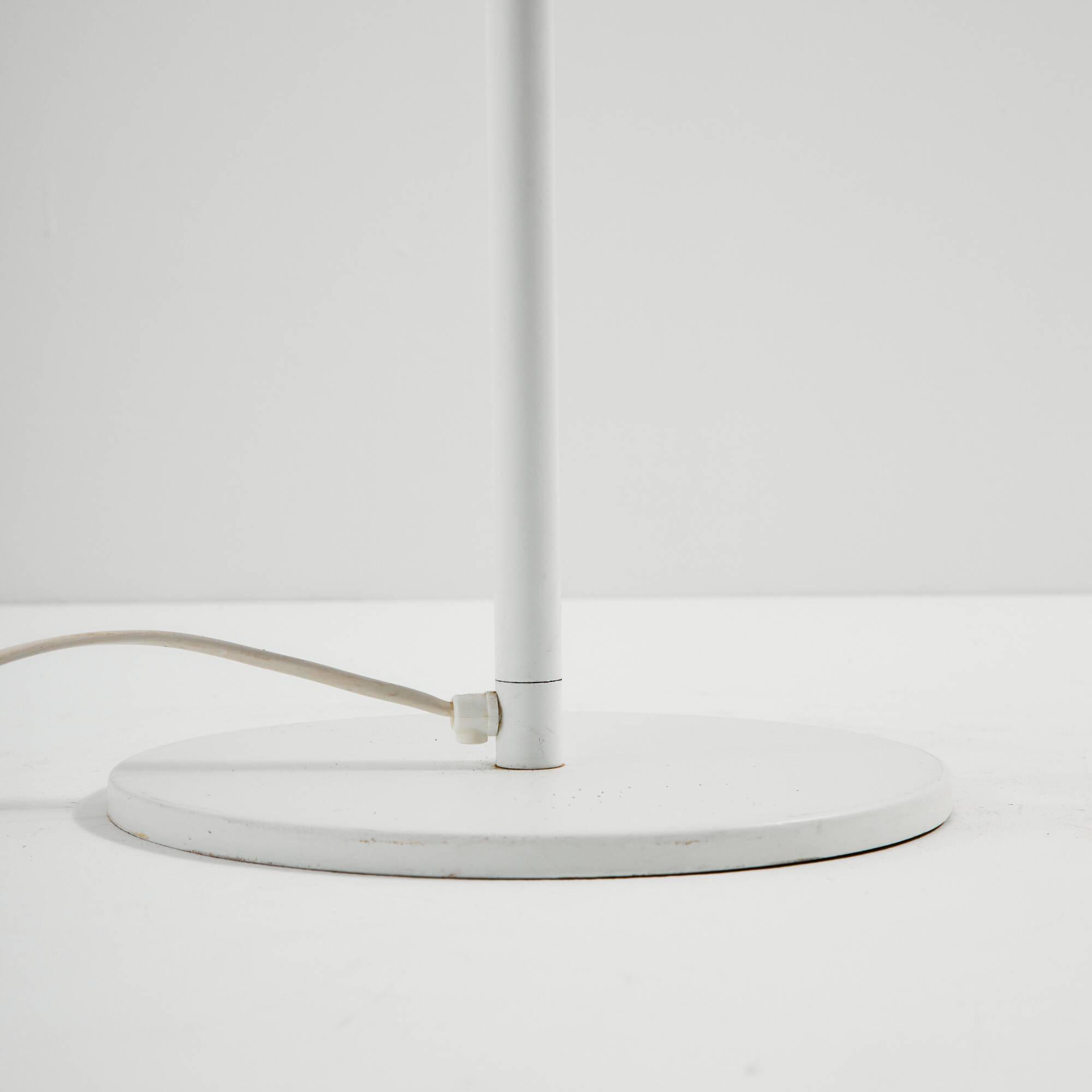 MK10464 1049-G aluminium floor lamp by Jeka Metaltryk