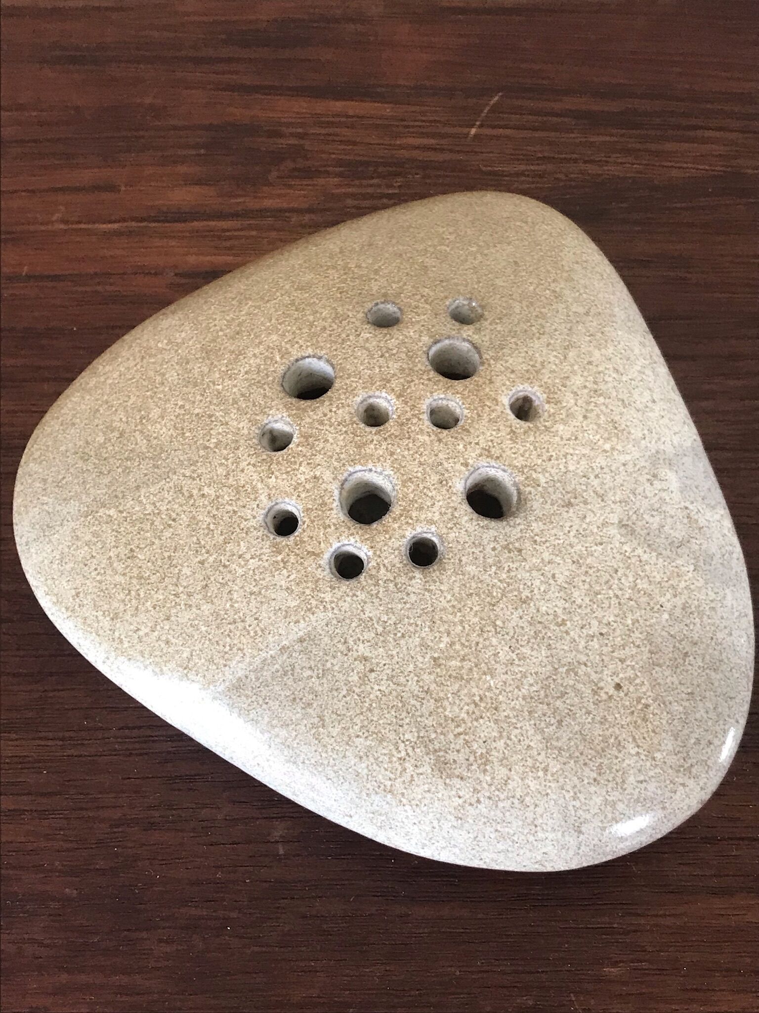 Pebble Ceramic stings flowers design 70 years