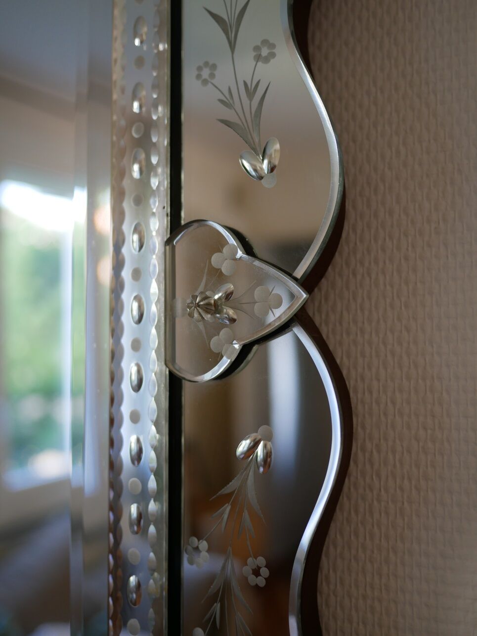 Venetian mirror beveled 87x 65cm, 50 years