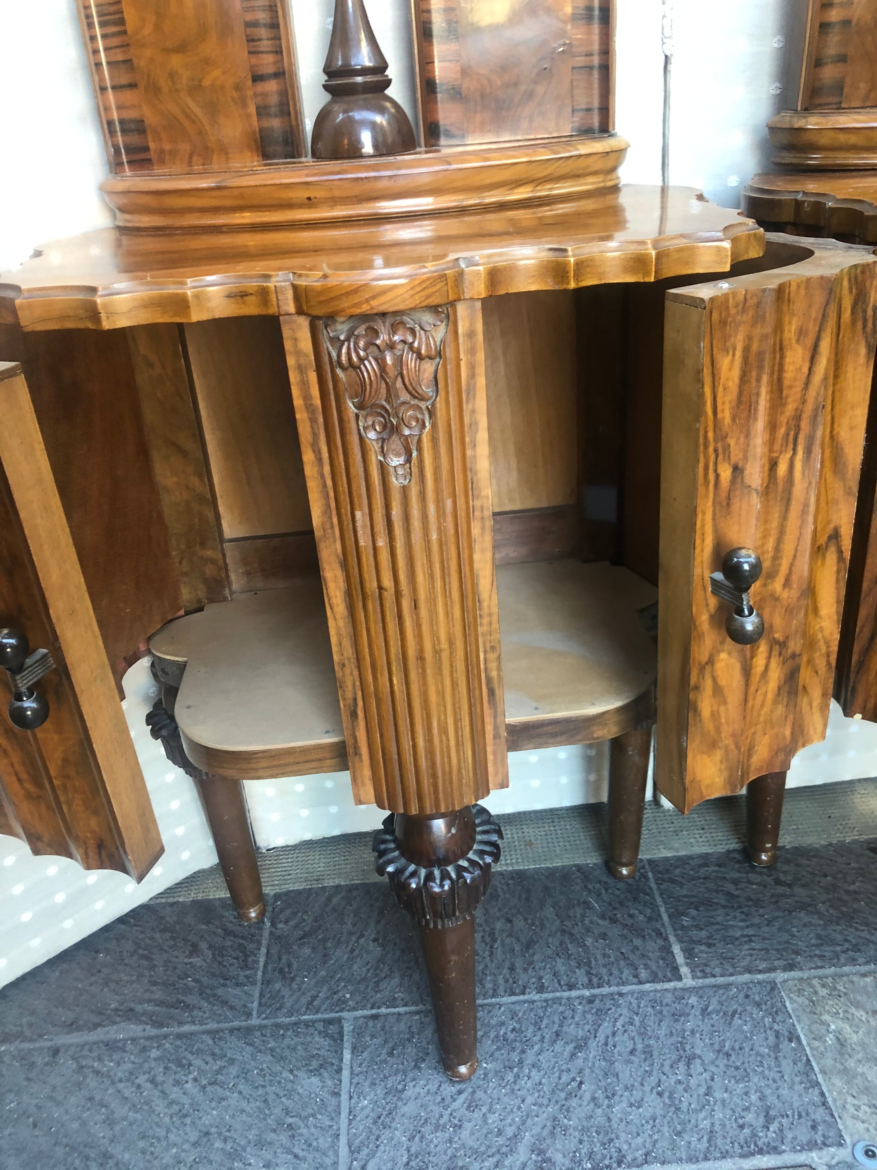 Pair of bedsides in walnut veneer 1940s