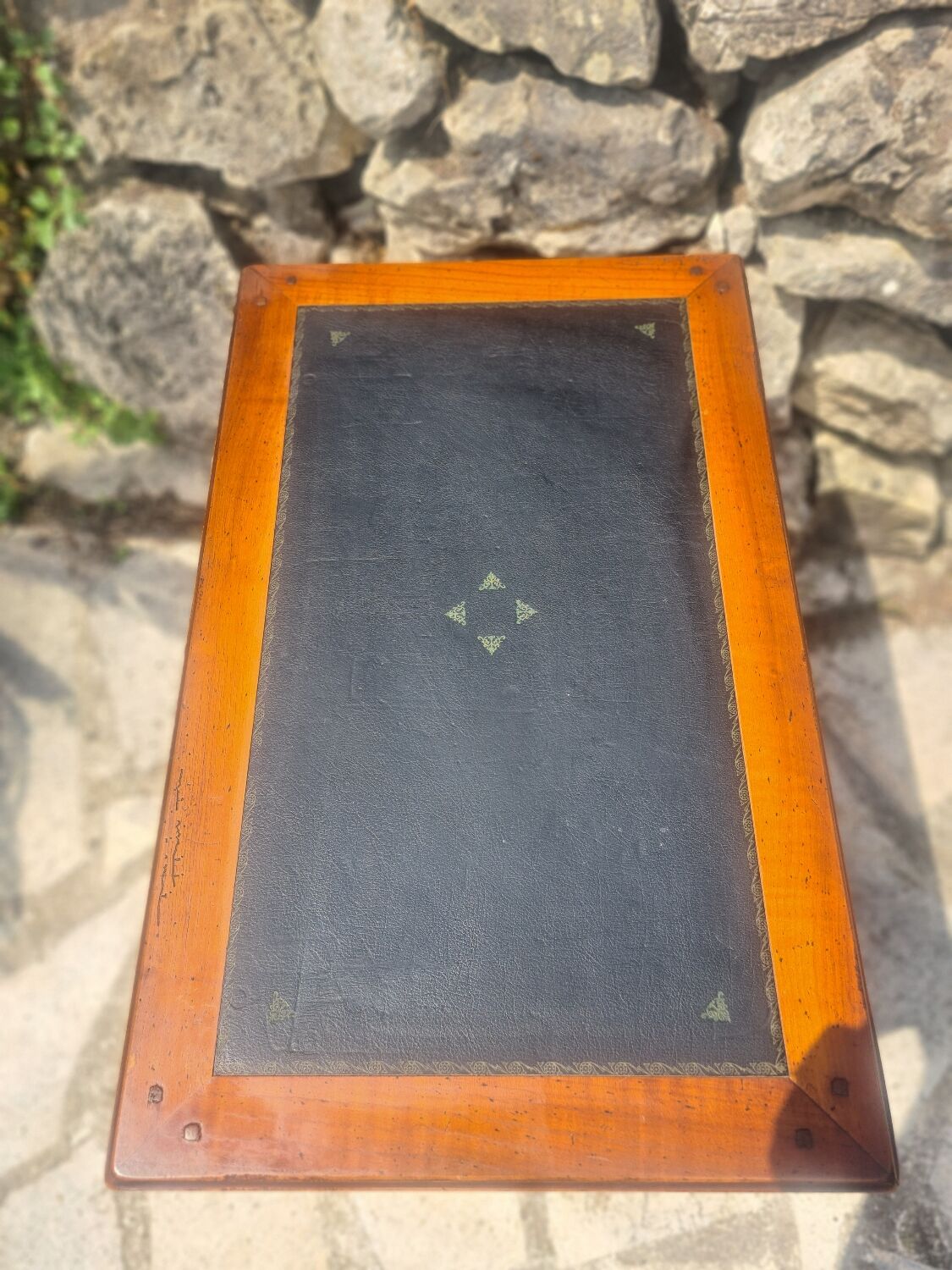 Suite de 2 tables gigognes de style empire