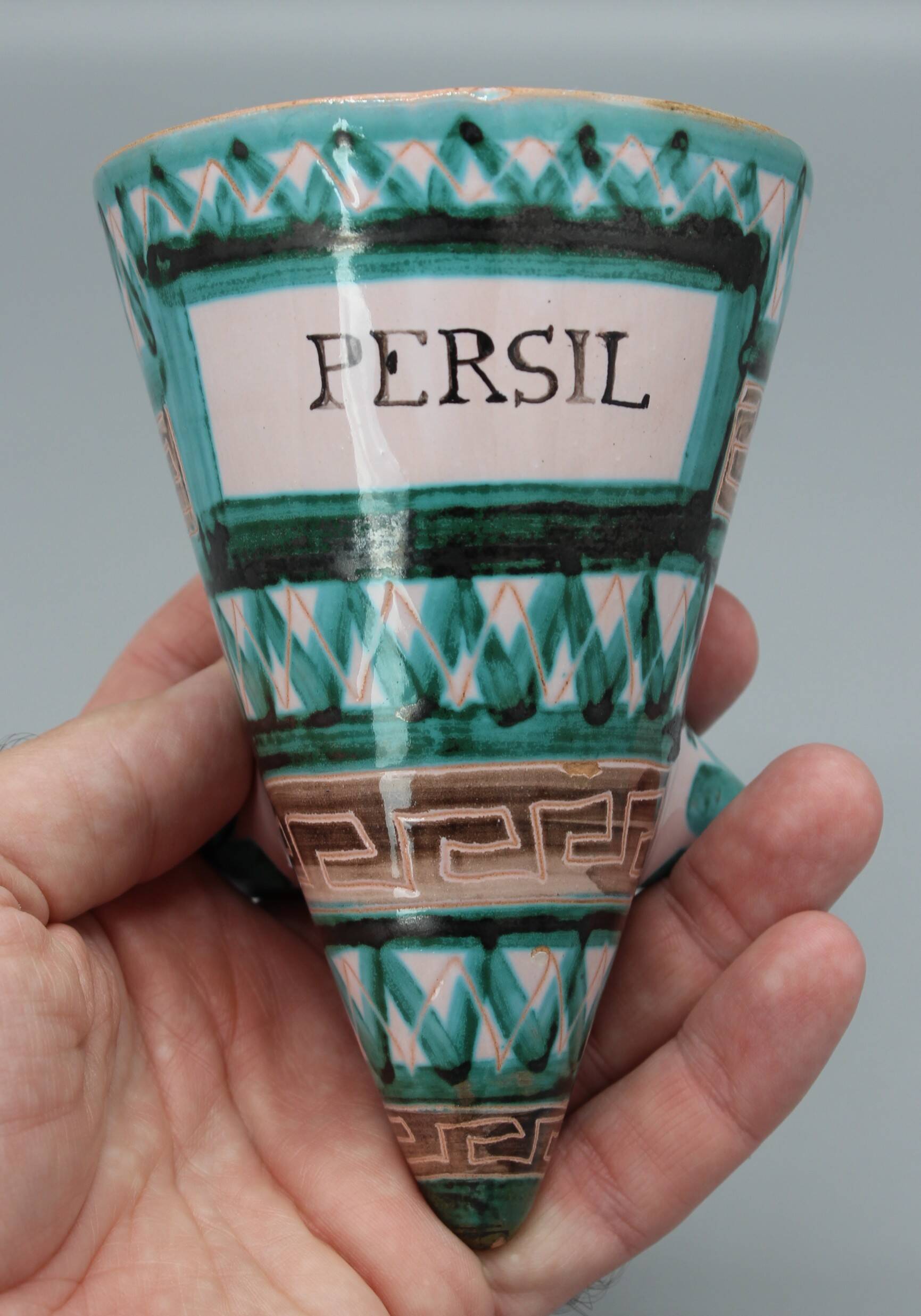 Beautiful vintage ceramic - rp robert picaul - wall-mounted persil holder