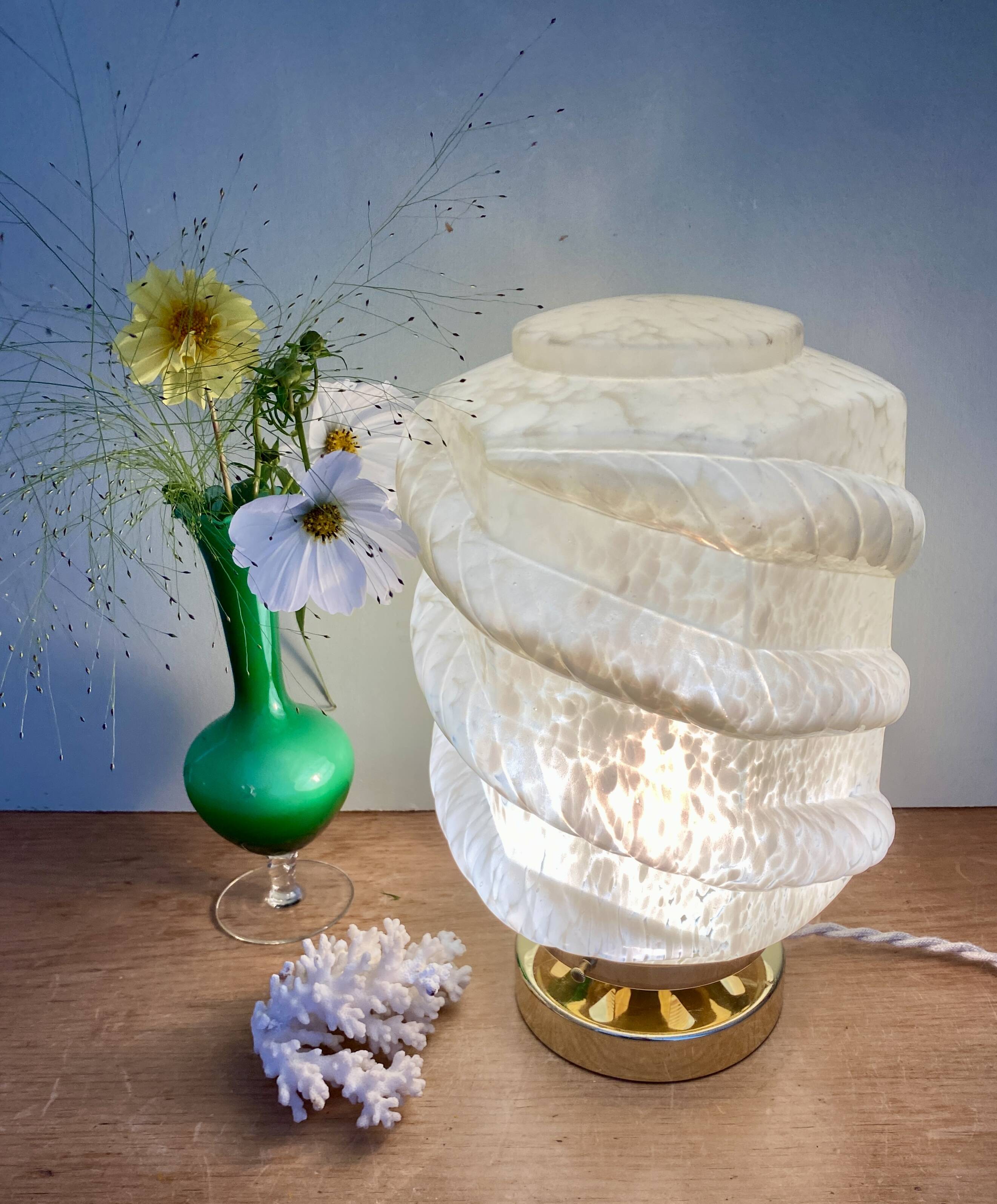 Vintage art deco globe table lamp in pale yellow Clichy glass