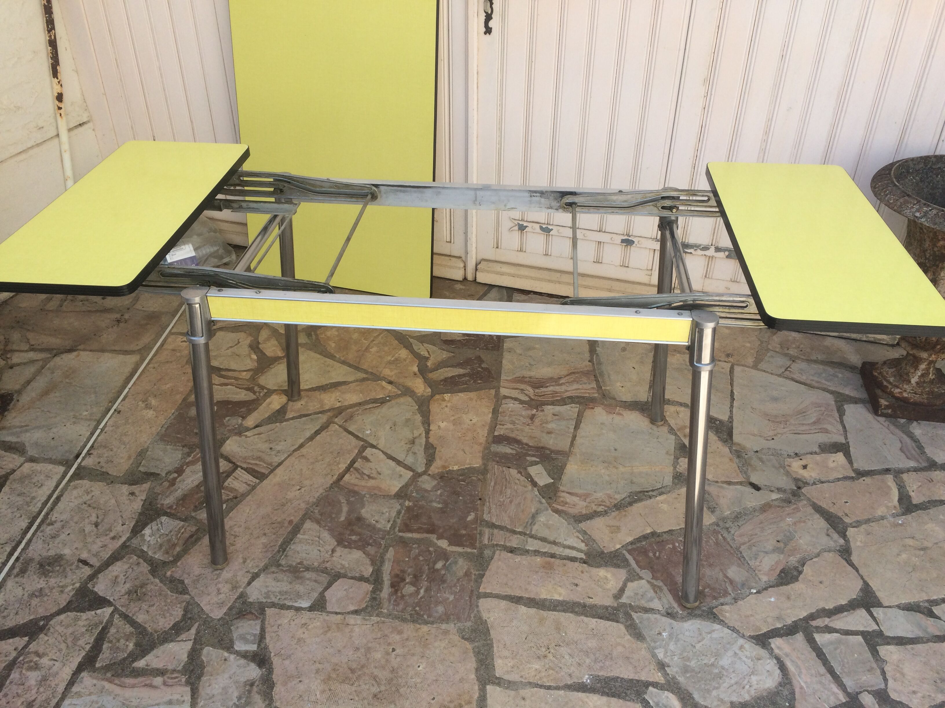 Plastilux yellow formica table with extensions 50s