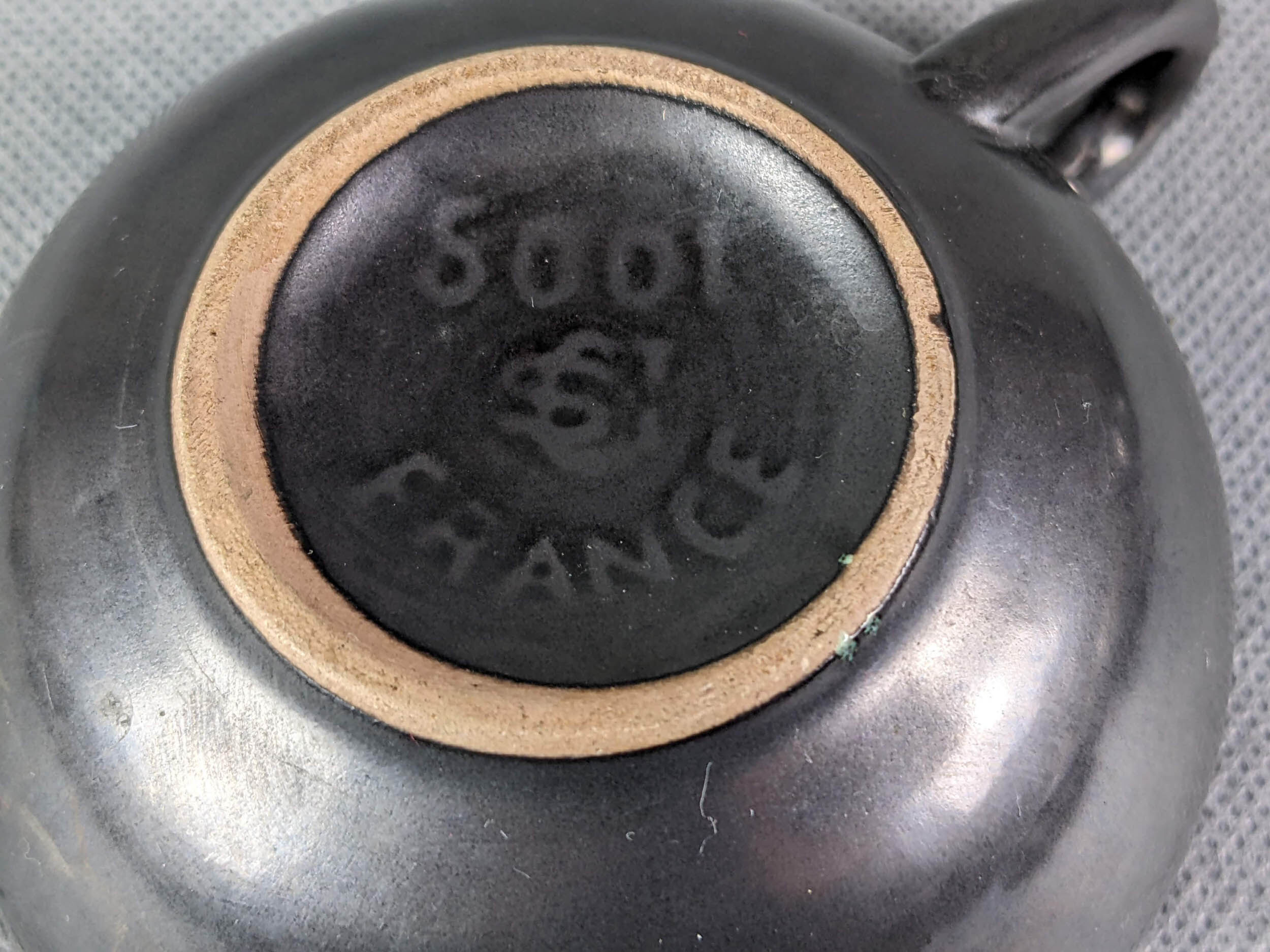 Service of 6 cups and saucers in two-tone ceramic - Faience Saint Clément