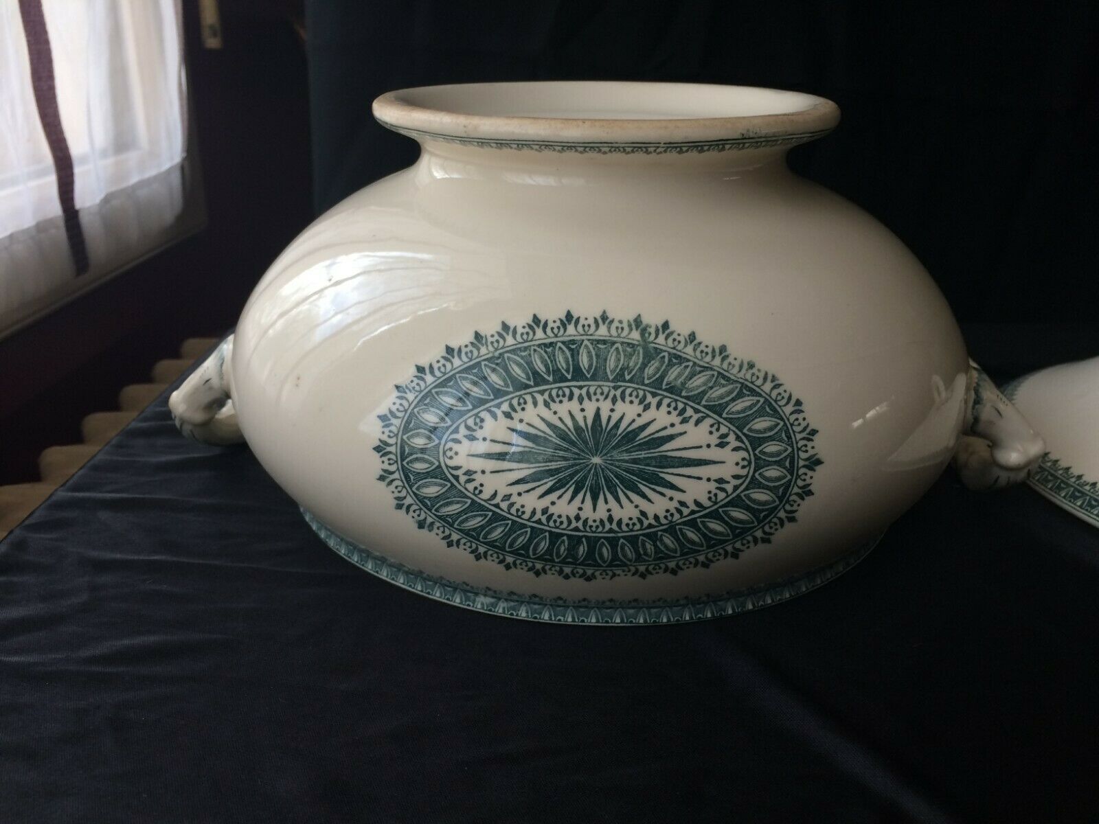 Soupière Creil and Montereau service English labrador