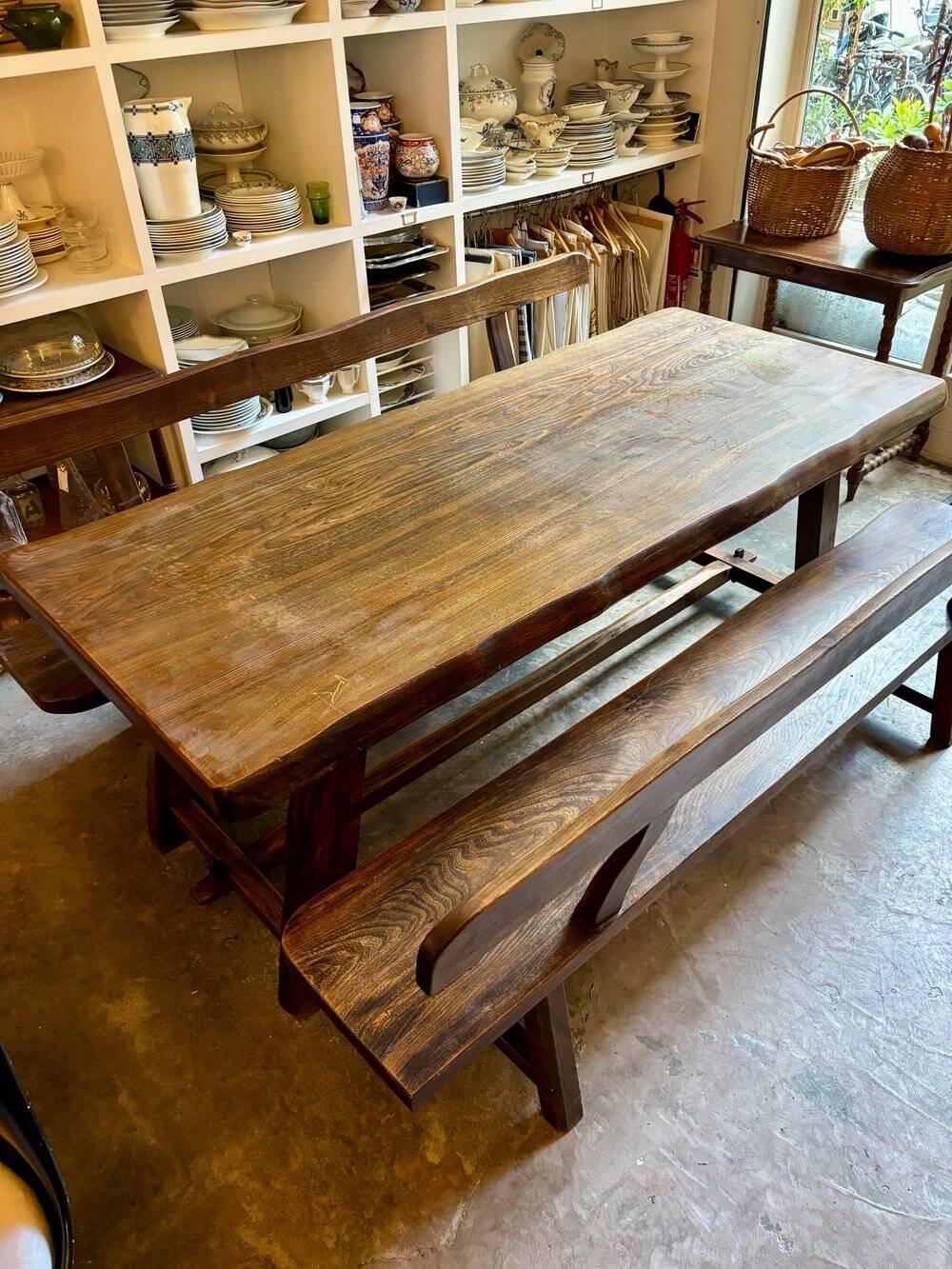 Banc en bois foncé Aranjou années 1980