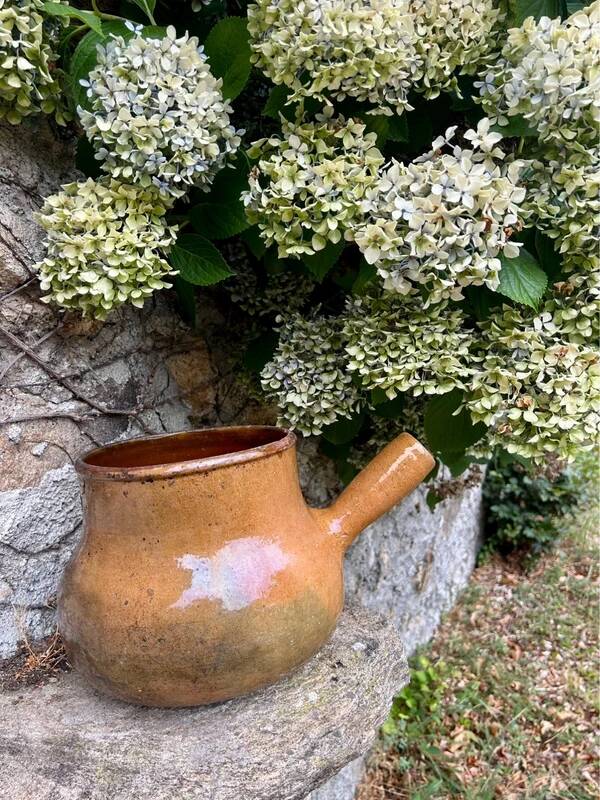 Toupin/Terracotta vase