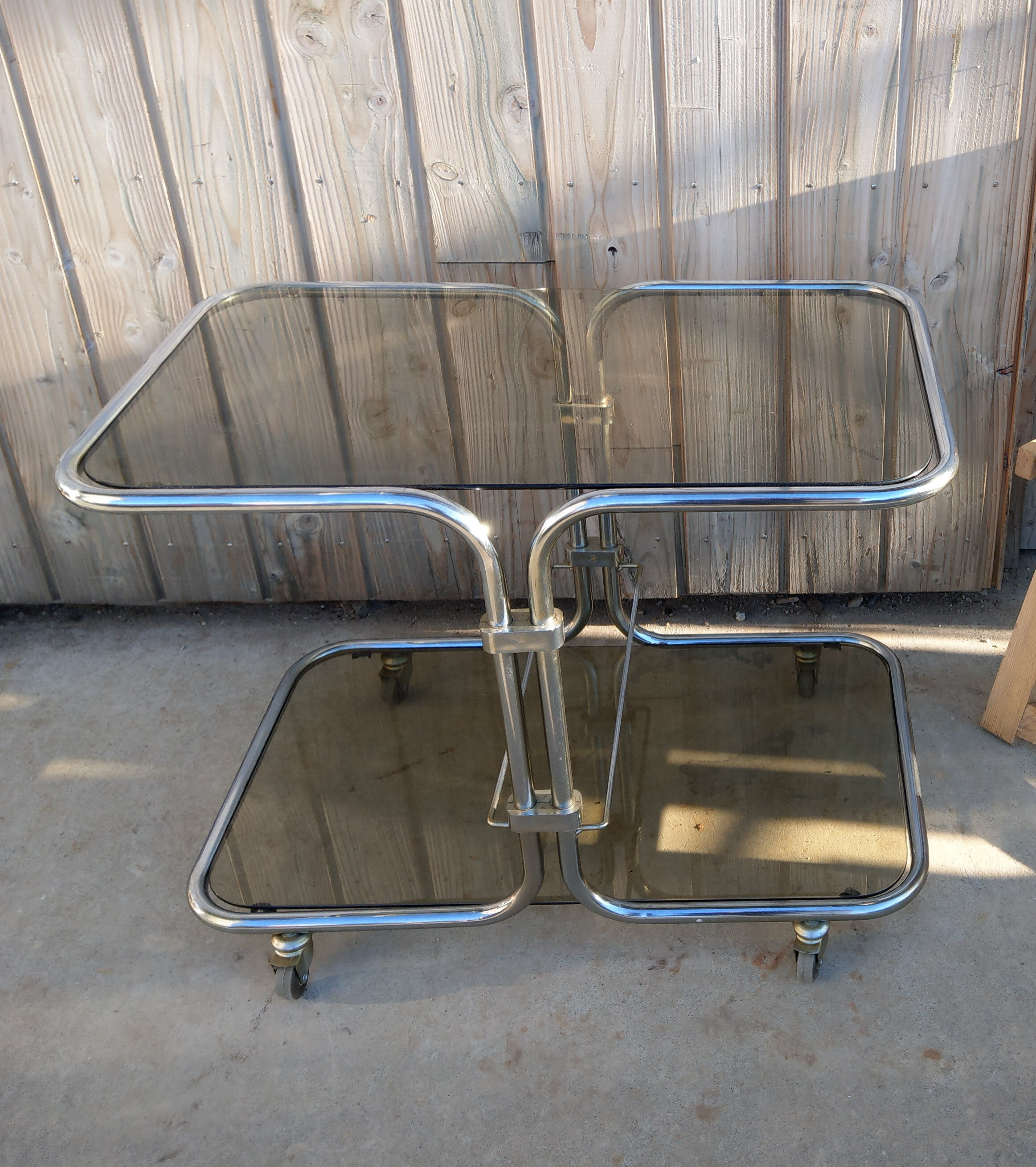 Serving table 70s