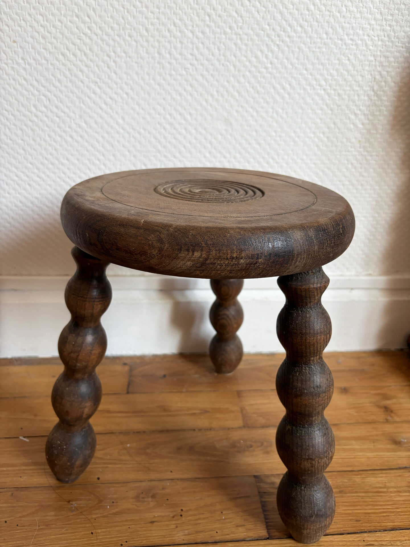 Tripod stool Popular Art