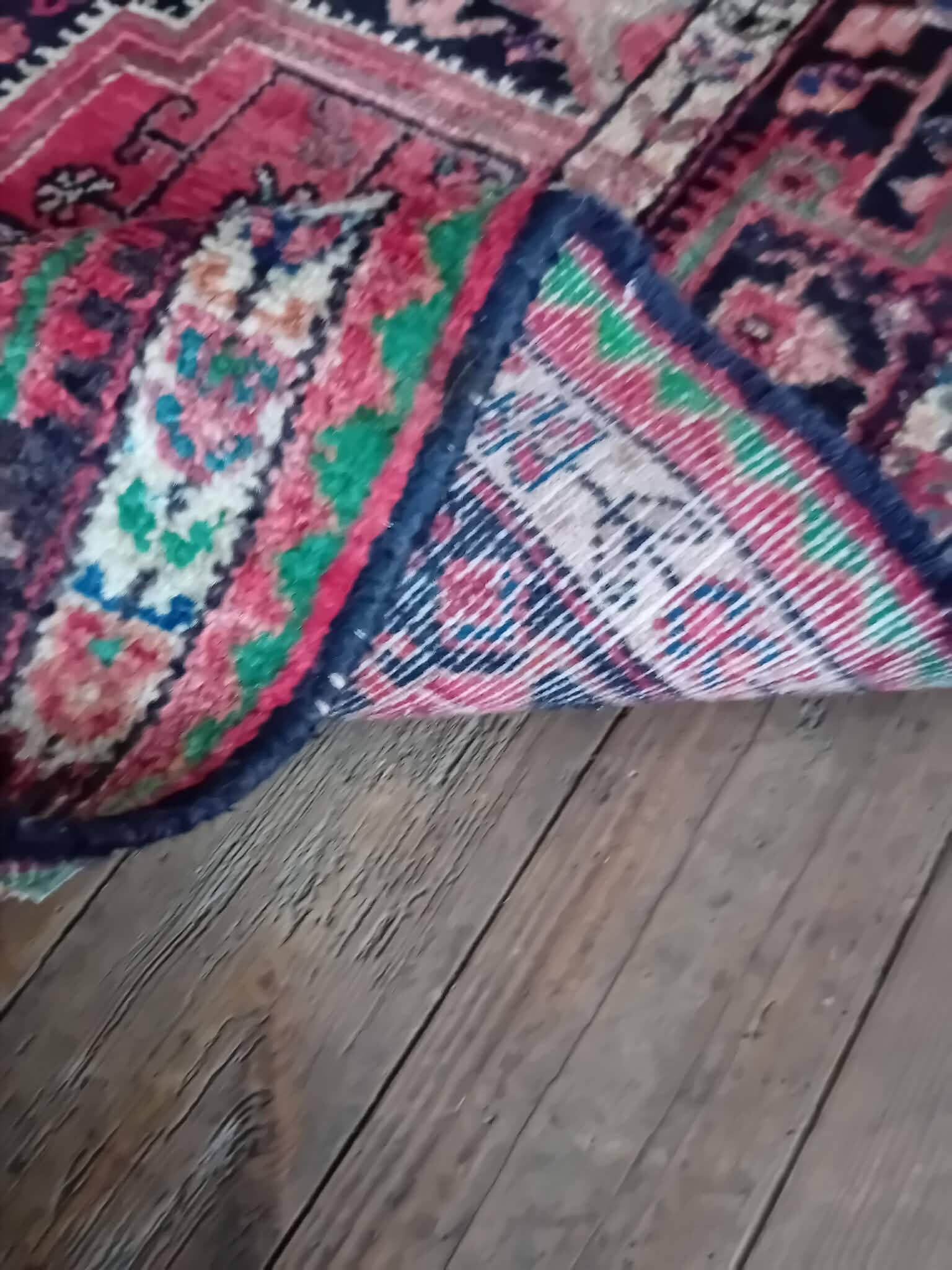 Handmade Tuyserkan Persian Rug 230x150cm