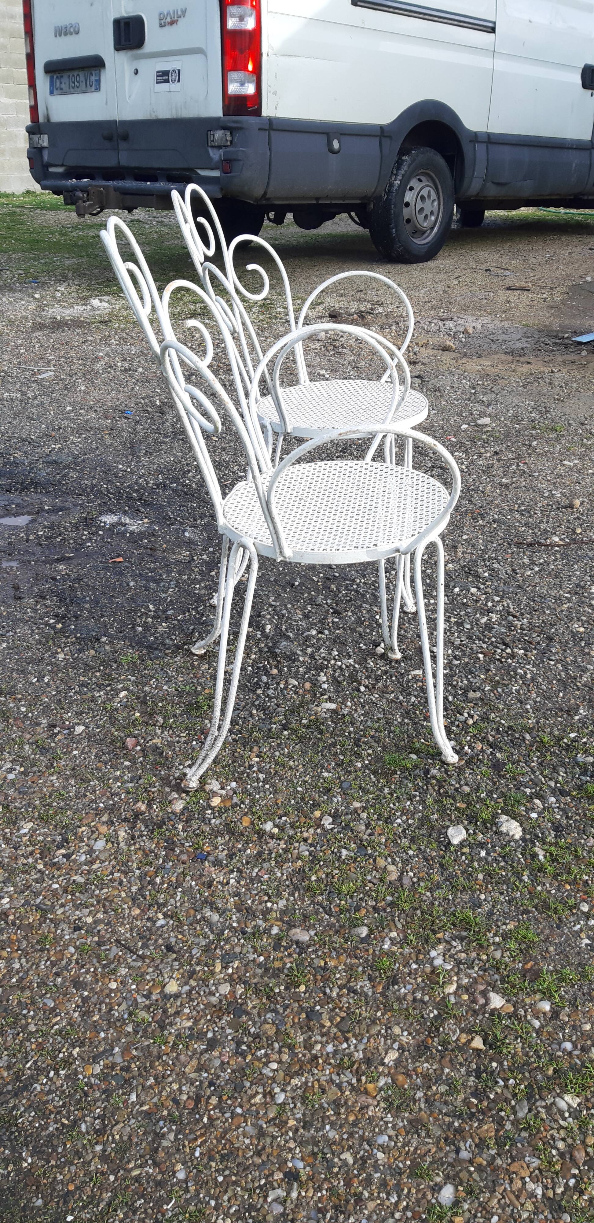 Paire de fauteuils de jardin 1900 en fer forgé
