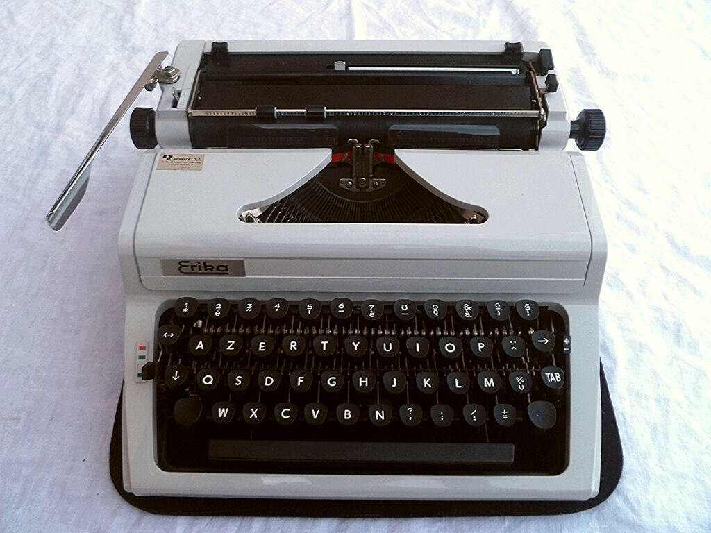 Erika 106 typewriter