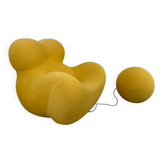 Fauteuil UP5_6 Big Mama - B&B Italia - Gaetano Pesce - jaune + pouf -