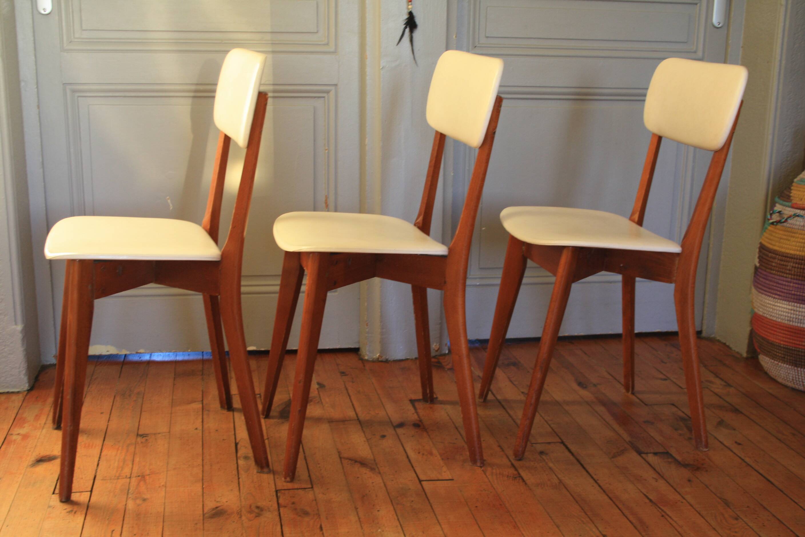 Lot de 3 chaises bois et vinyle