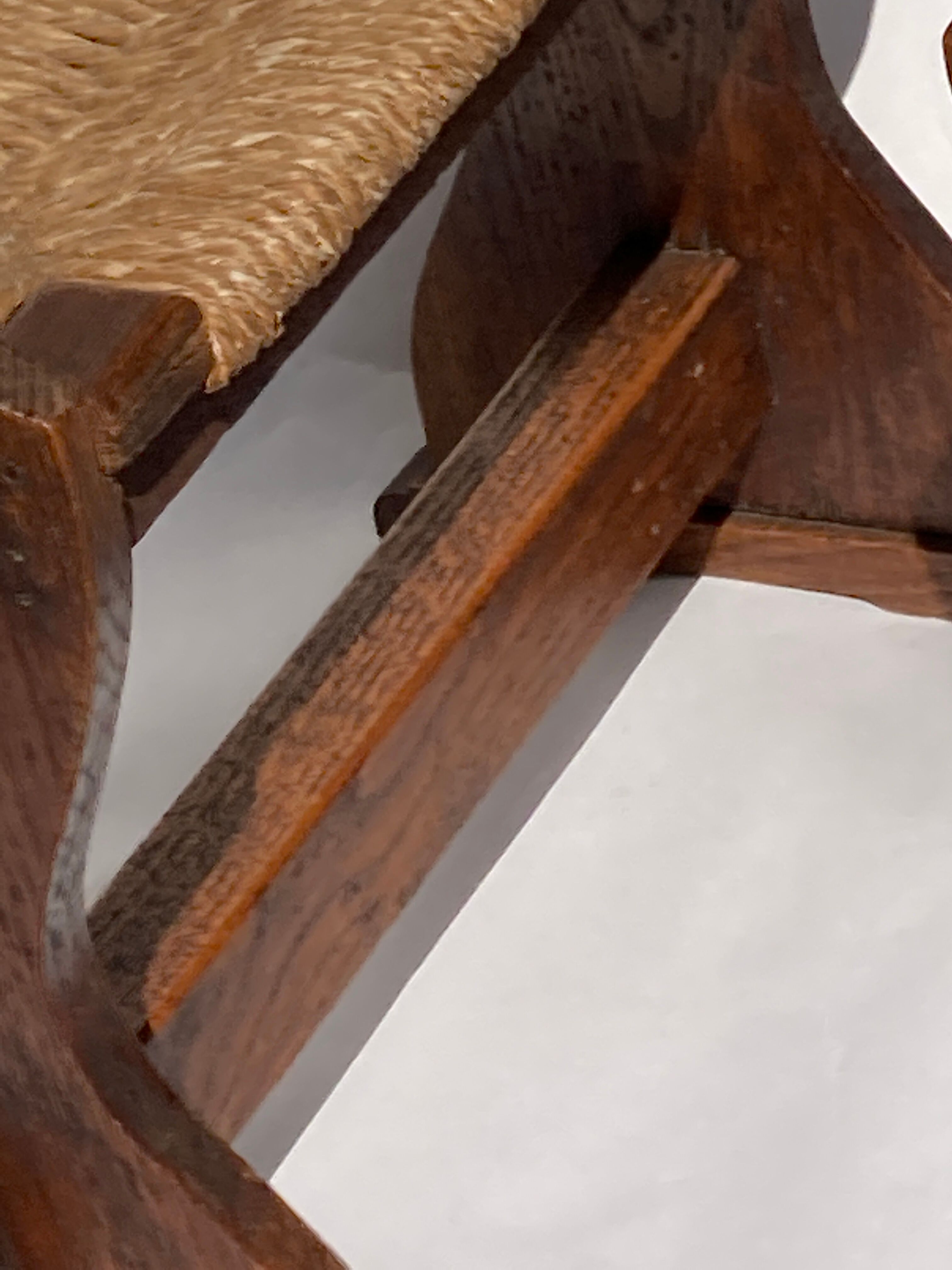 Tabouret en osier monastry antique ou hocker