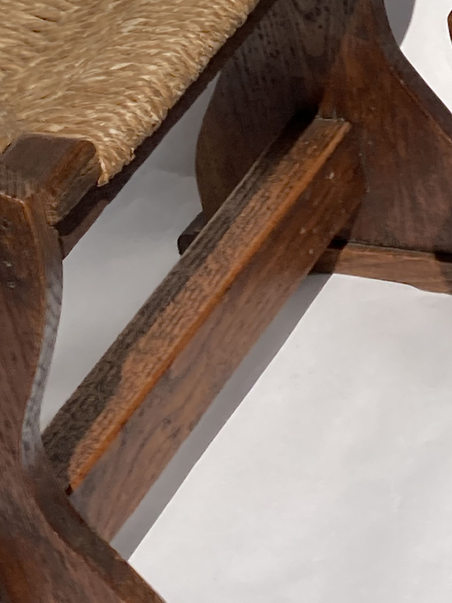 Tabouret en osier monastry antique ou hocker