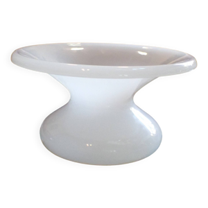 Vase en opaline blanche