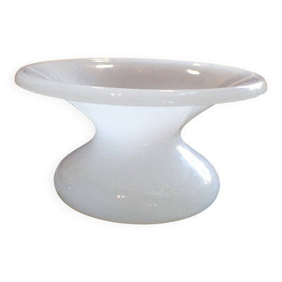 Vase en opaline blanche - fin XIXe ou début XXe siècle