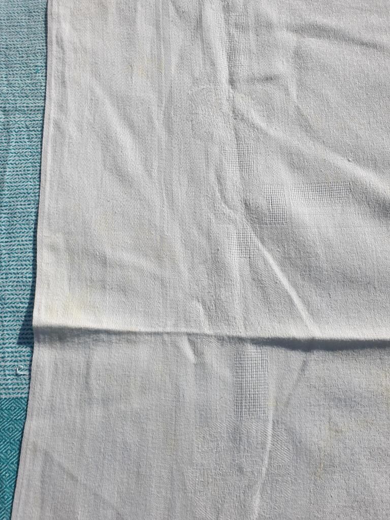 Nappe ivoire damassée monogrammée 160x145