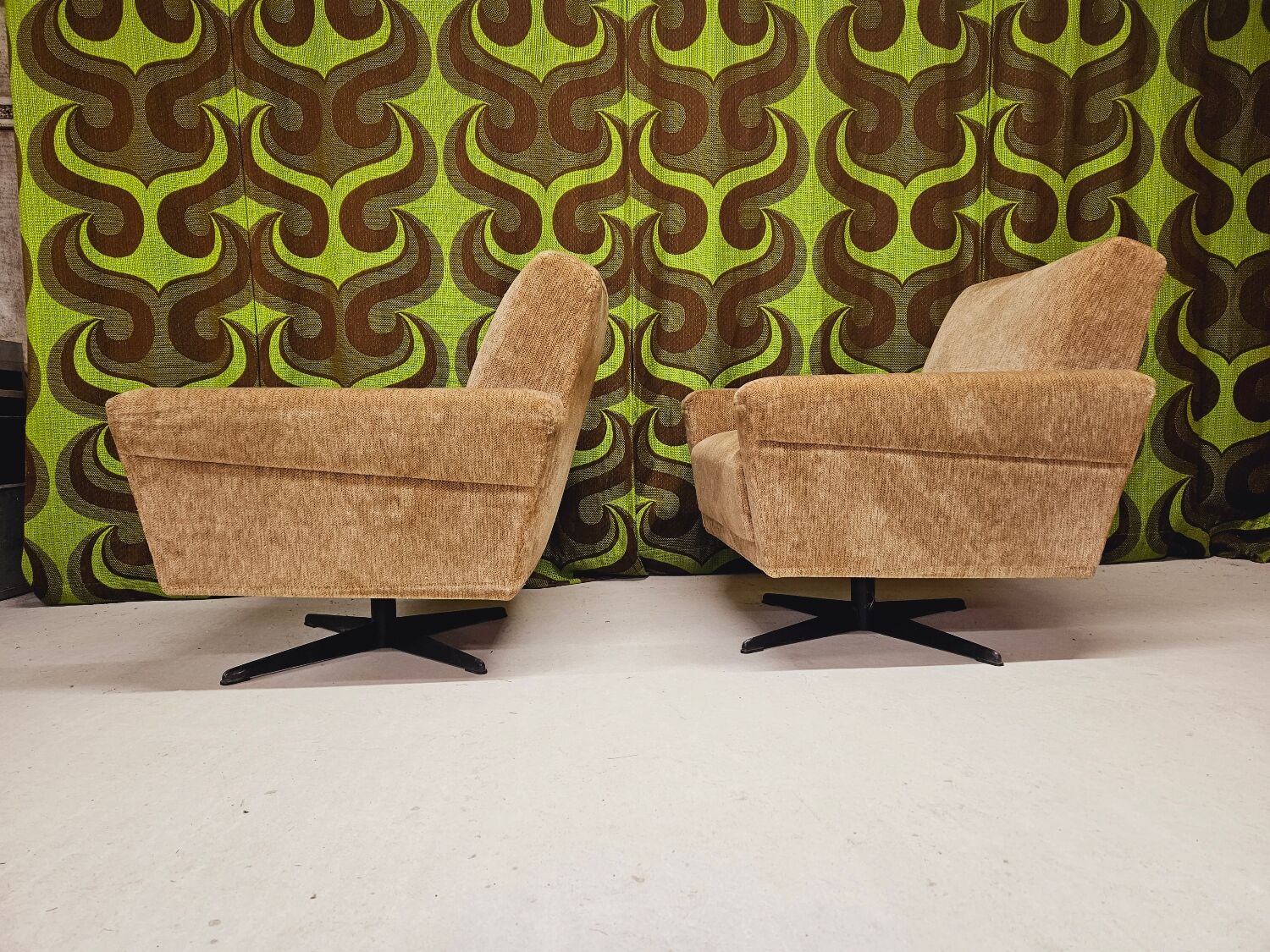 Pair of swivel chairs vintage year 70