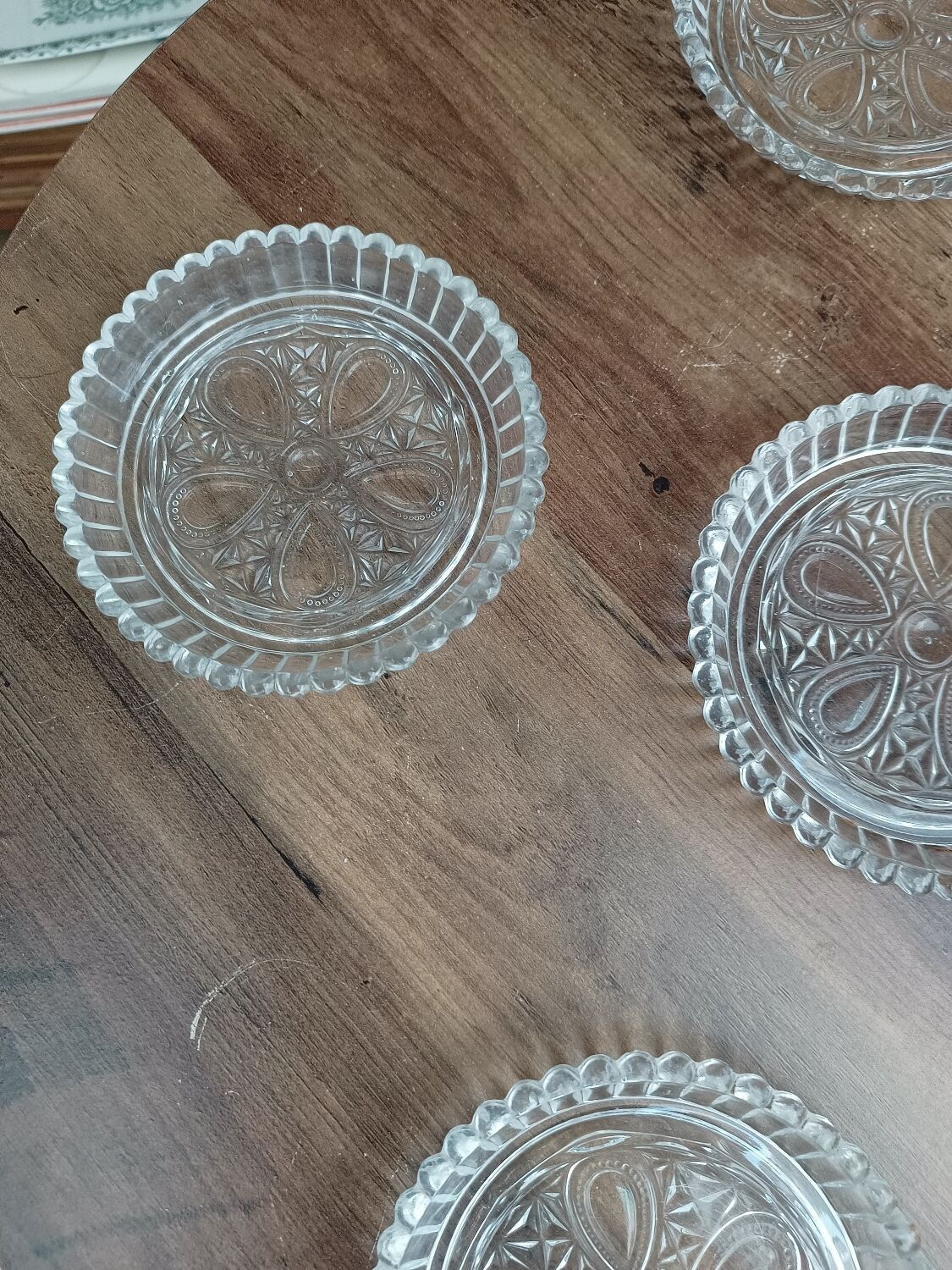 Set of six vontahe glass bottle rest