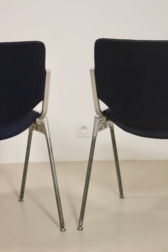 Paire de 2 chaises vintage DSC 106 de Giancarlo Piretti pour Anonima Casteli 1965.Ref : Cat
