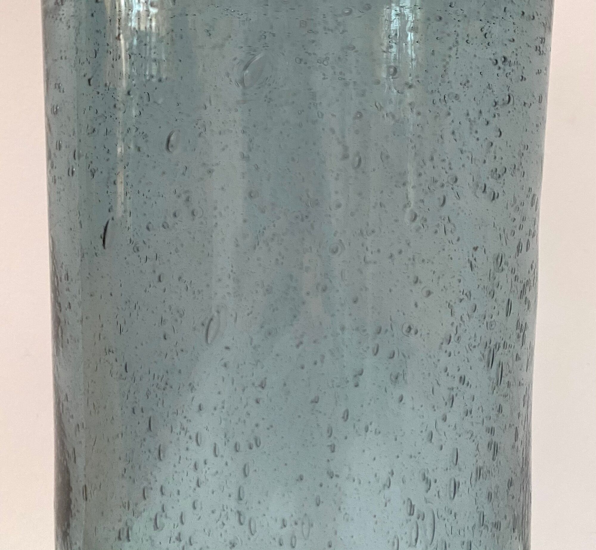 Vase in blown glass bubbled blue gray from the 60s