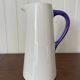 Pichet carafe en céramique blanc et bleu