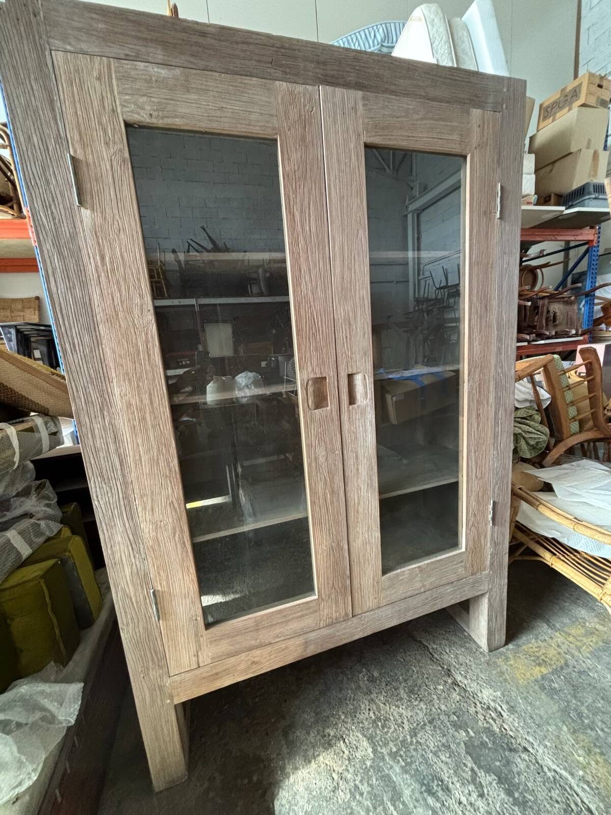Glass cabinet in solid teak Sempré 2015