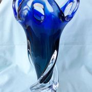 Vase en verre bleu