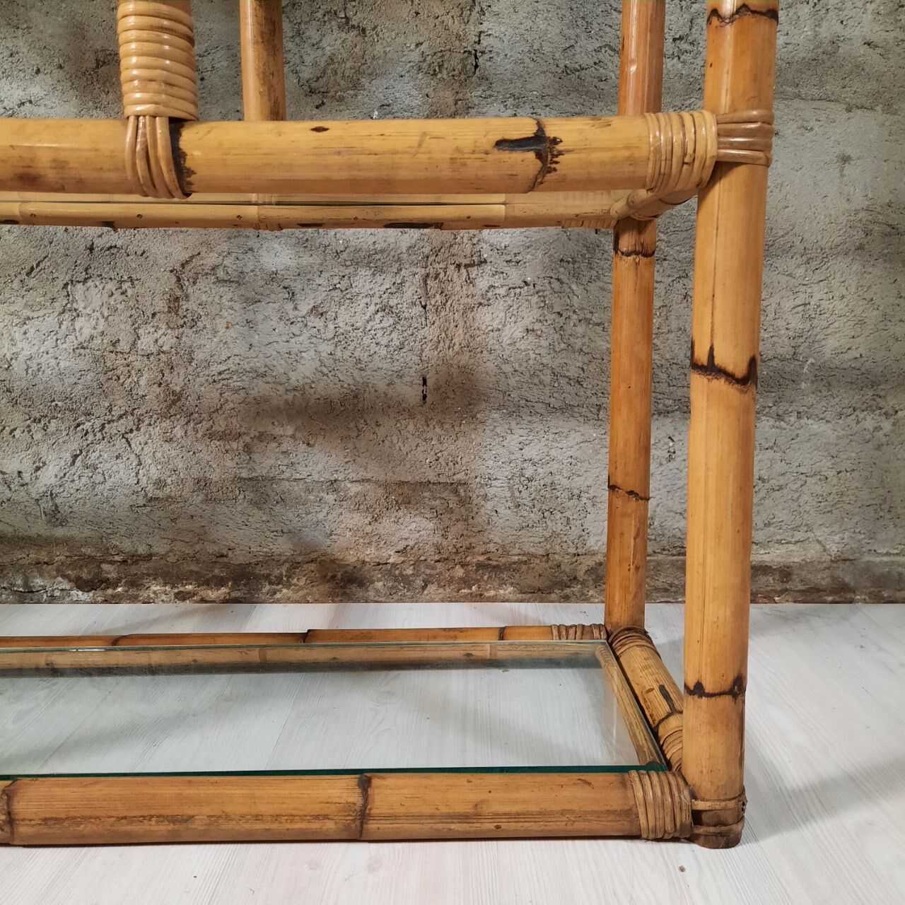 Bibliothèque étagère en bambou vintage