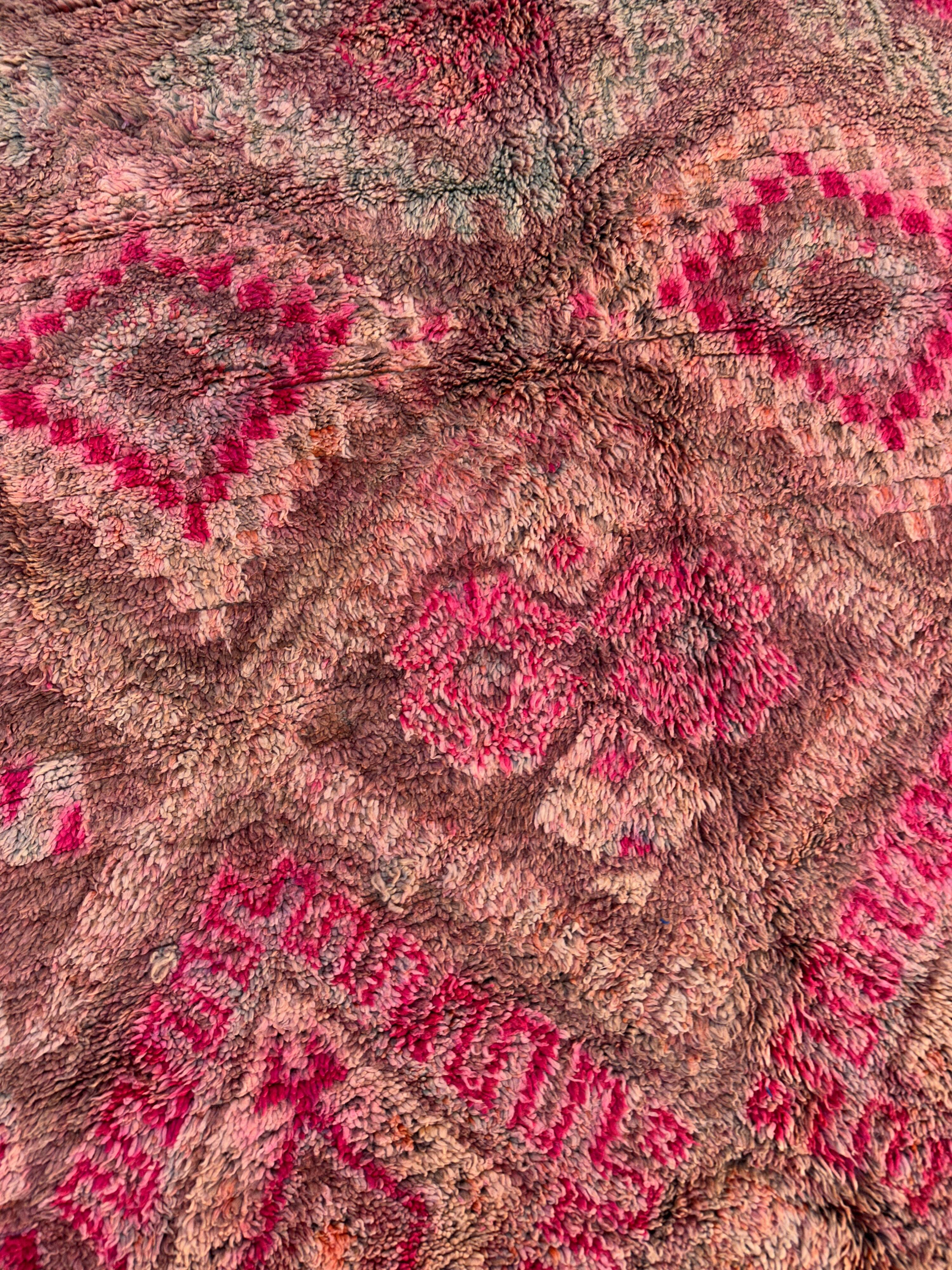 Tapis Marocain Boujad rose - 380 x 186 cm