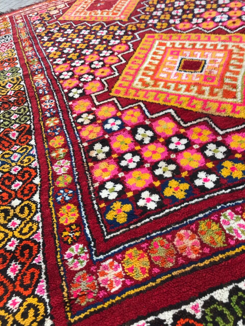 Moroccan Berber rug handmade 193x305cm