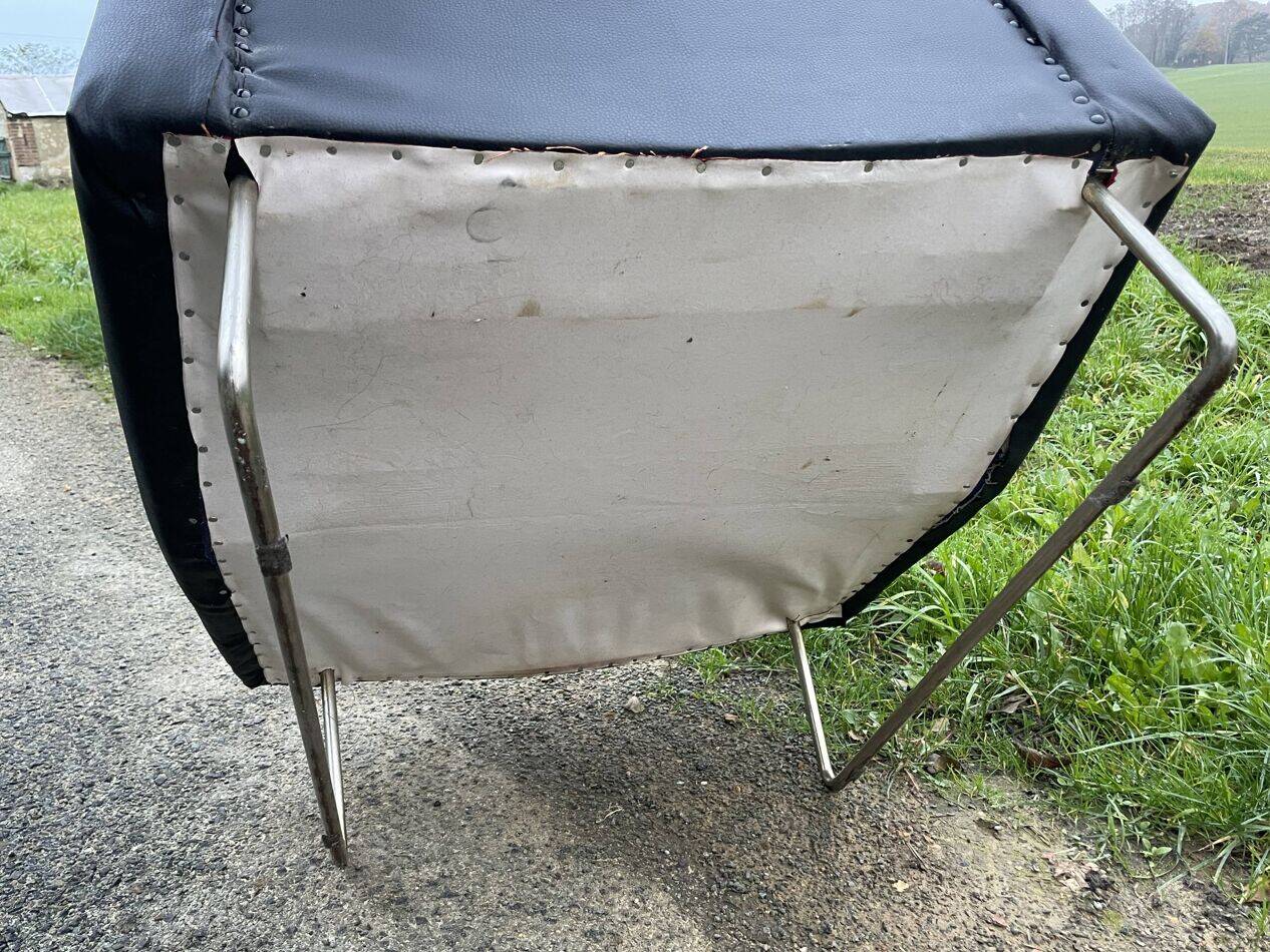 Chairs by Louis Paolozzi, model Prelude, published by Zol, around 1957.