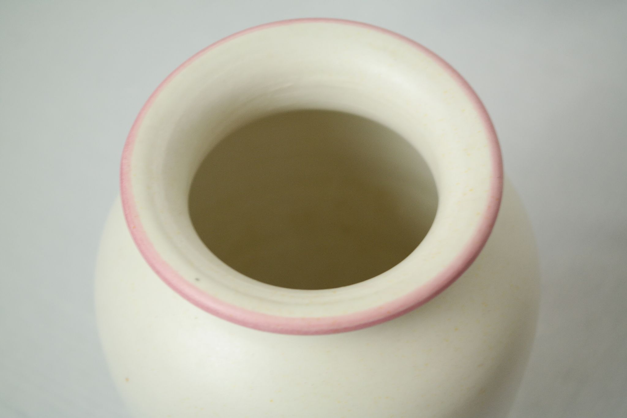 Vintage ceramic flower vase Italy Cadorev