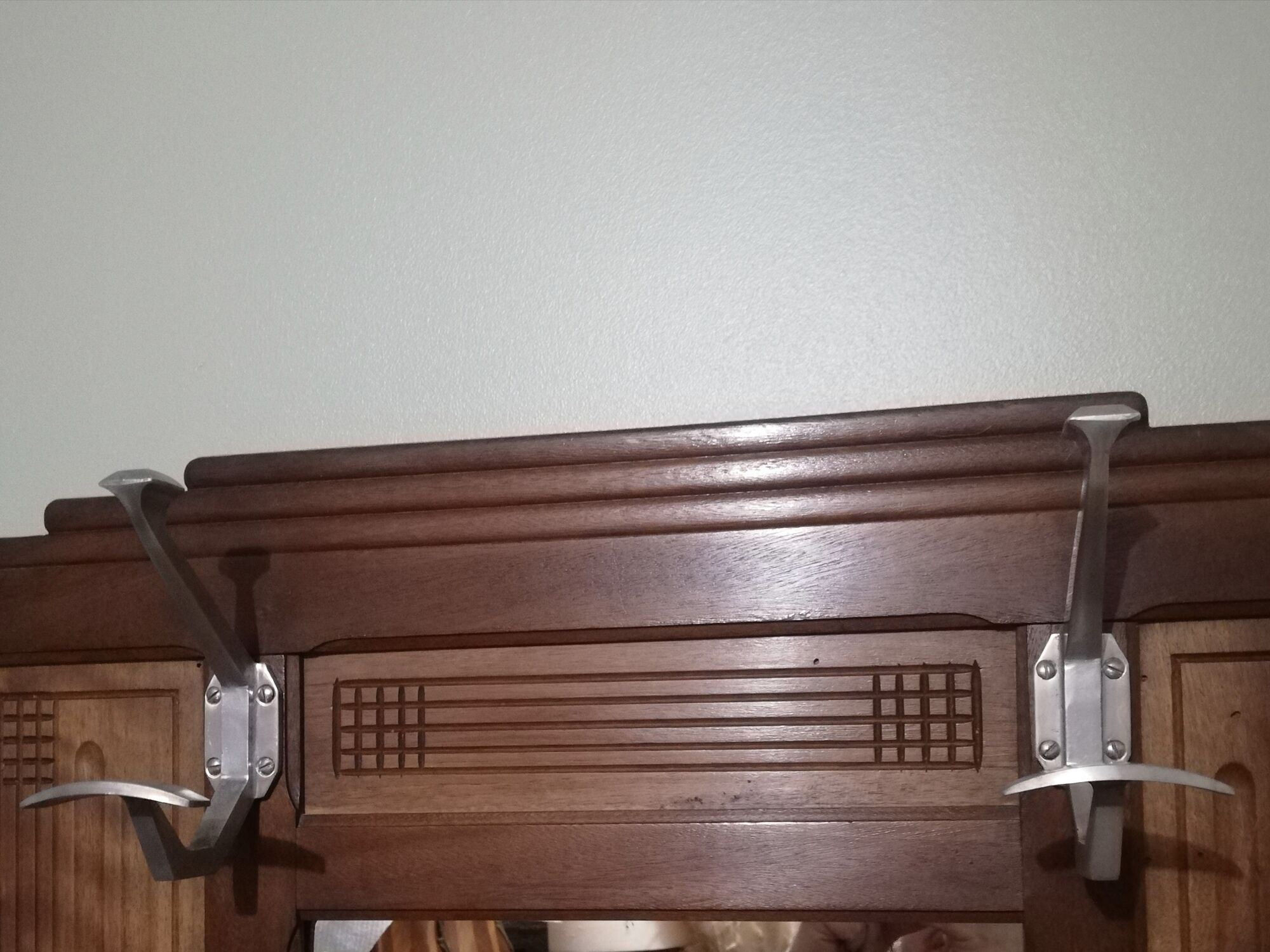 Art Deco cloakroom rack in stained oak