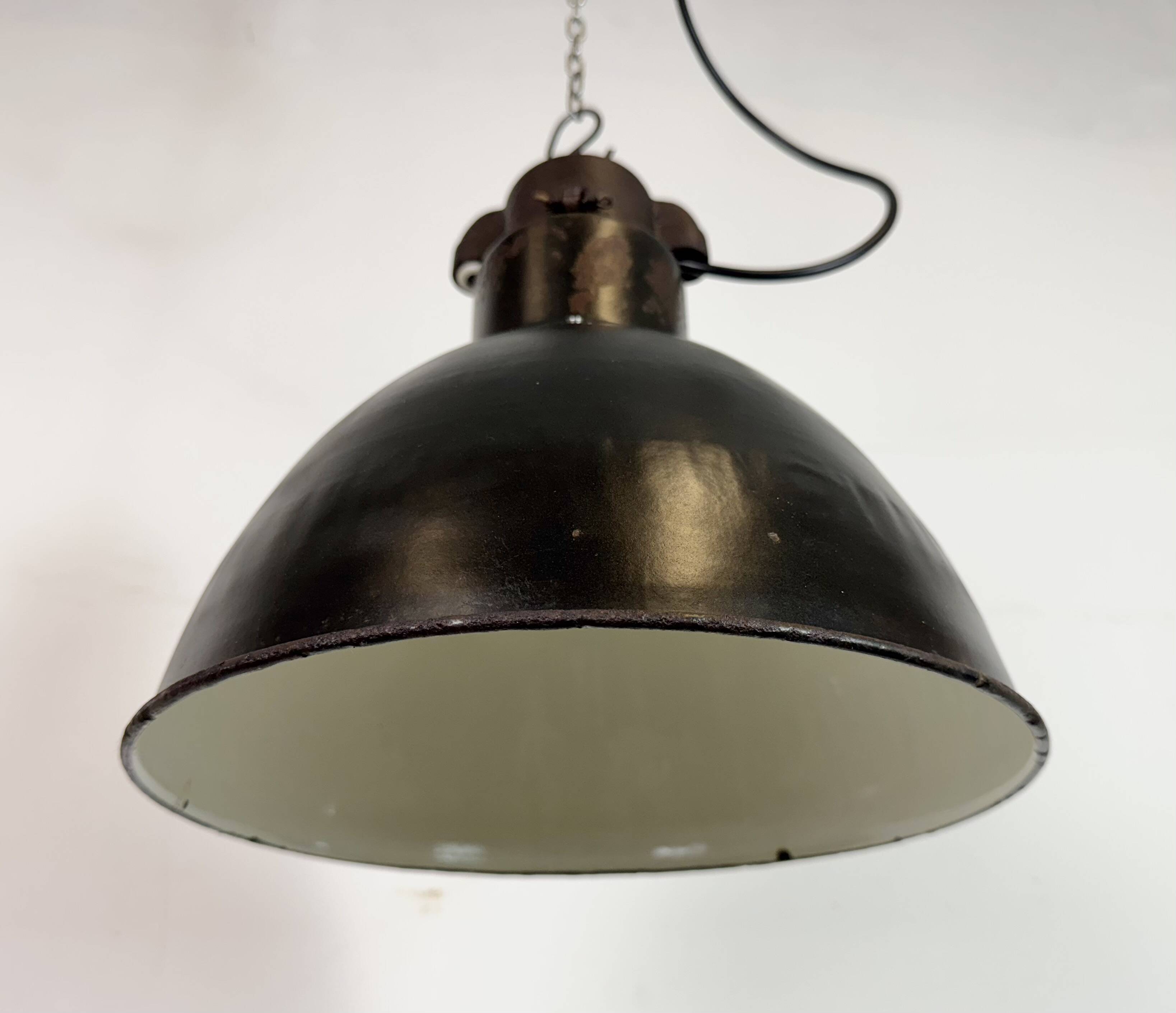 Industrial Bauhaus Black Enamel Pendant Light, 1930s