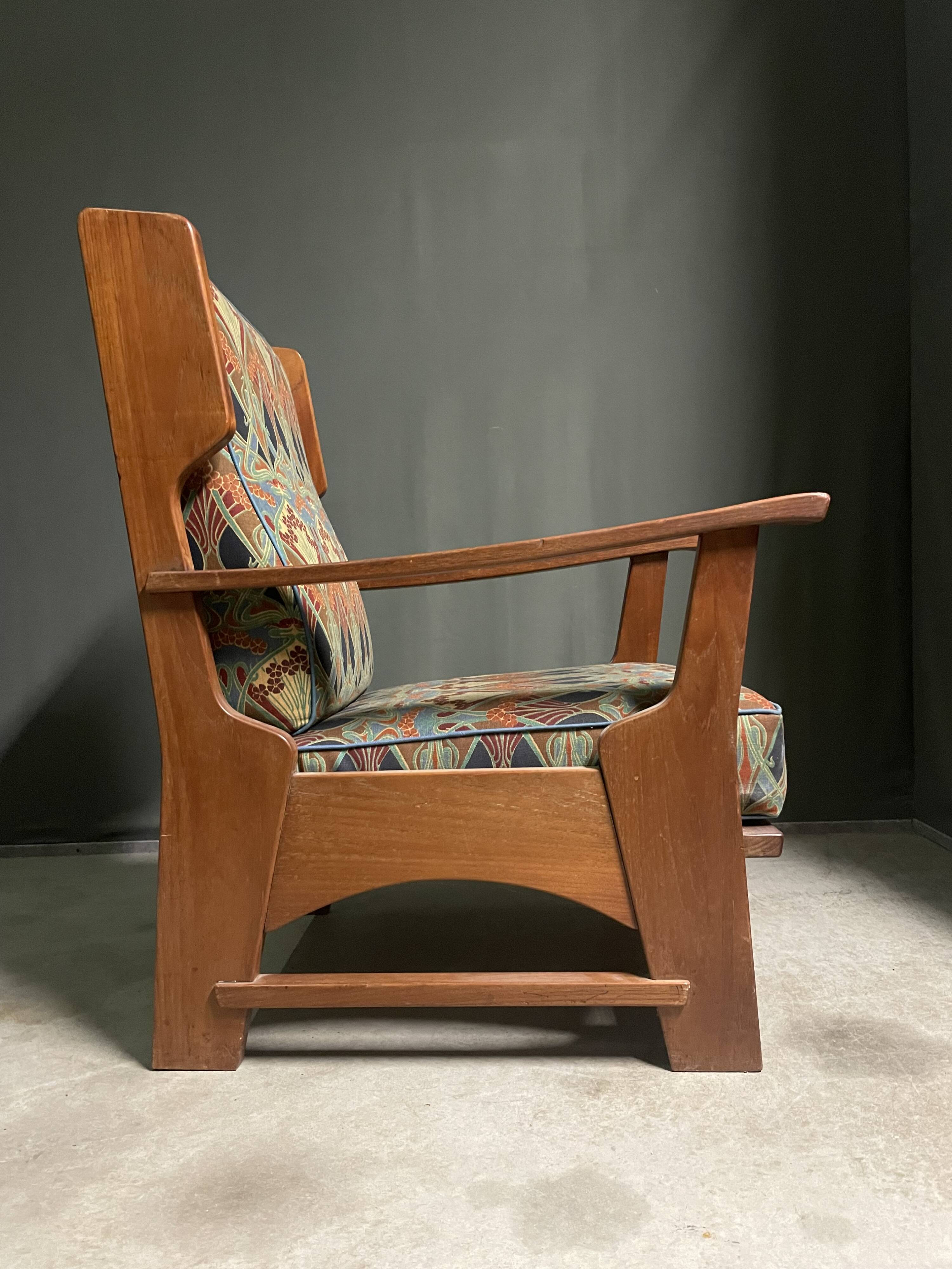 Arts and crafts lounge chair circa 1920