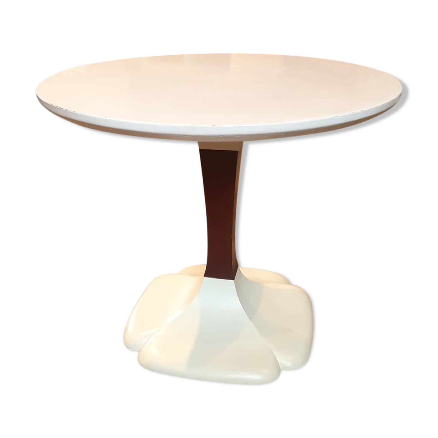 Round coffee table 70s